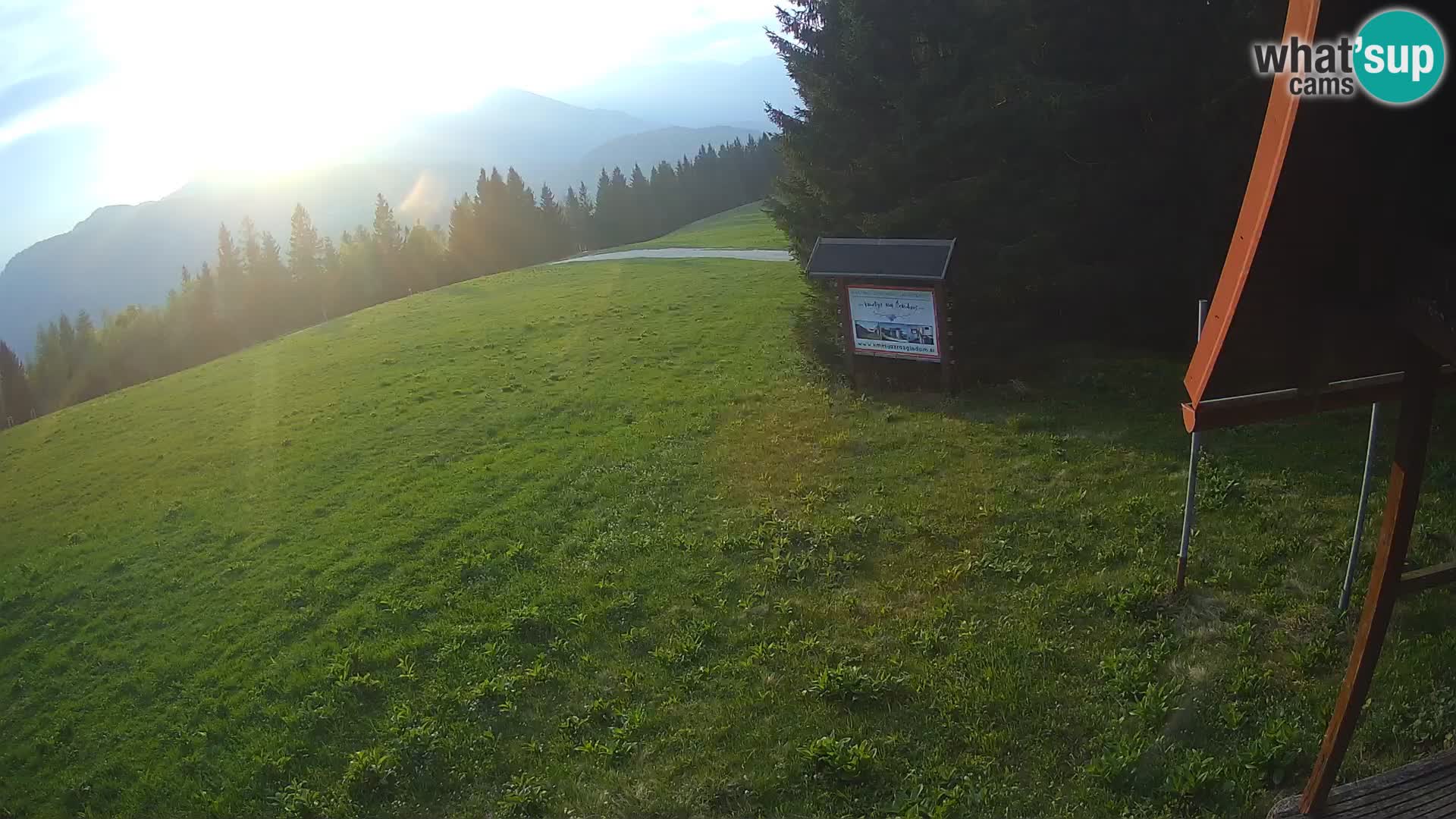 Smučarska šola Novinar – spletna kamera smučišče Cerkno