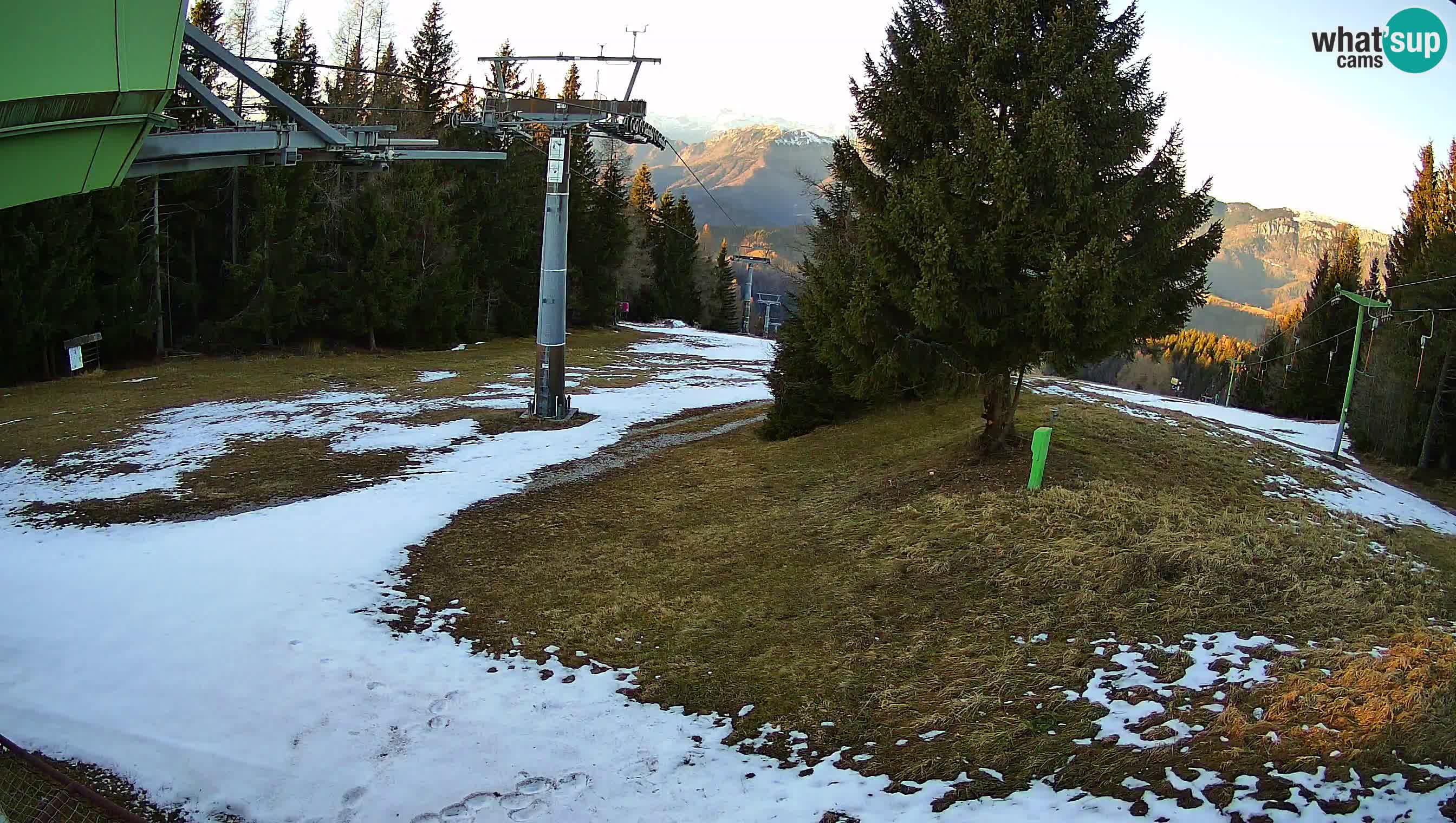 Skijalište Cerkno web kamera Lom – Slovenija