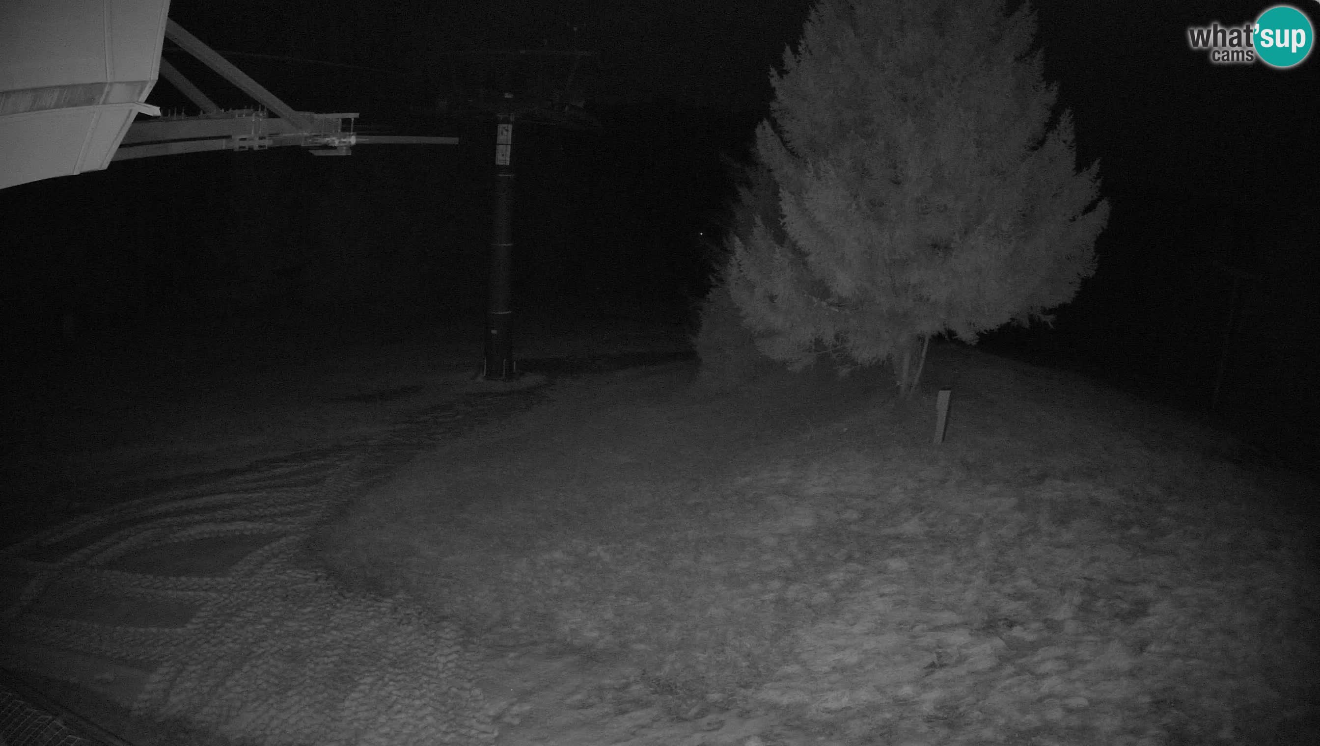 Smušišče Cerkno spletna kamera Lom zgornja proga