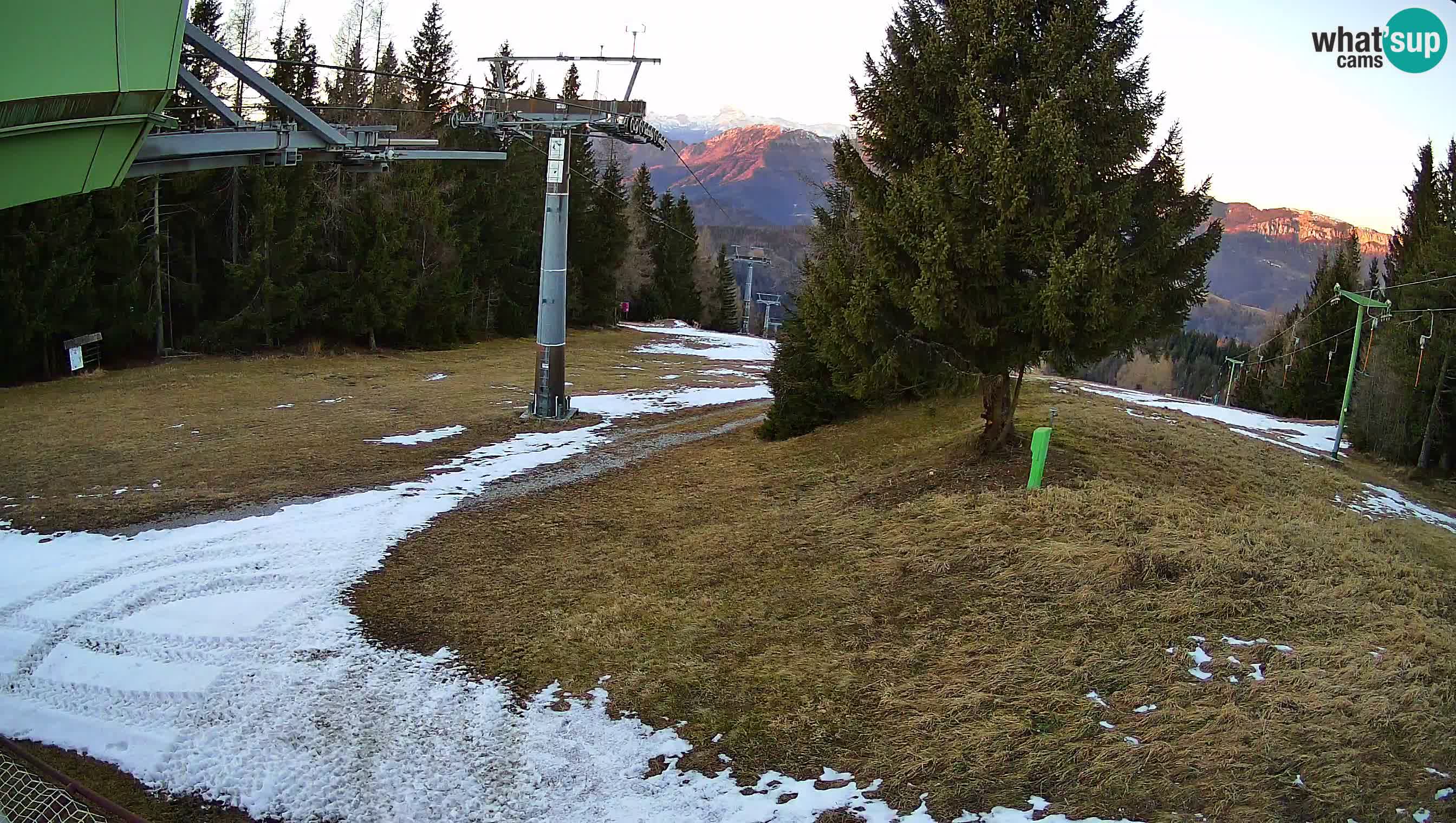 Skijalište Cerkno web kamera Lom – Slovenija