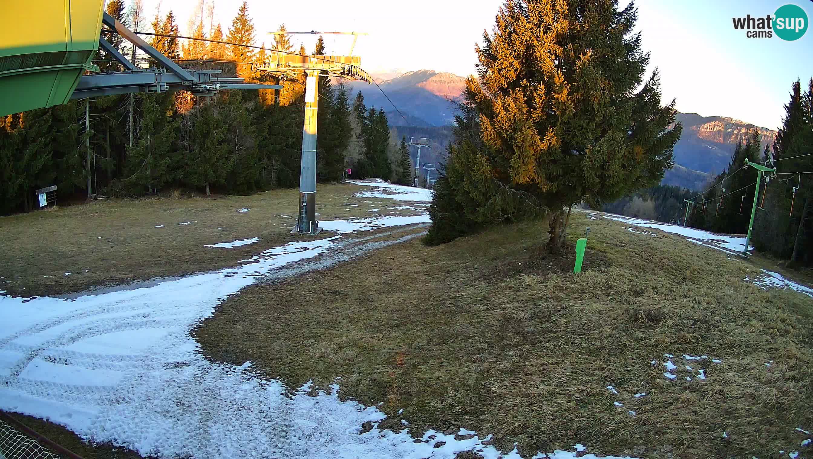 Skijalište Cerkno web kamera Lom – Slovenija