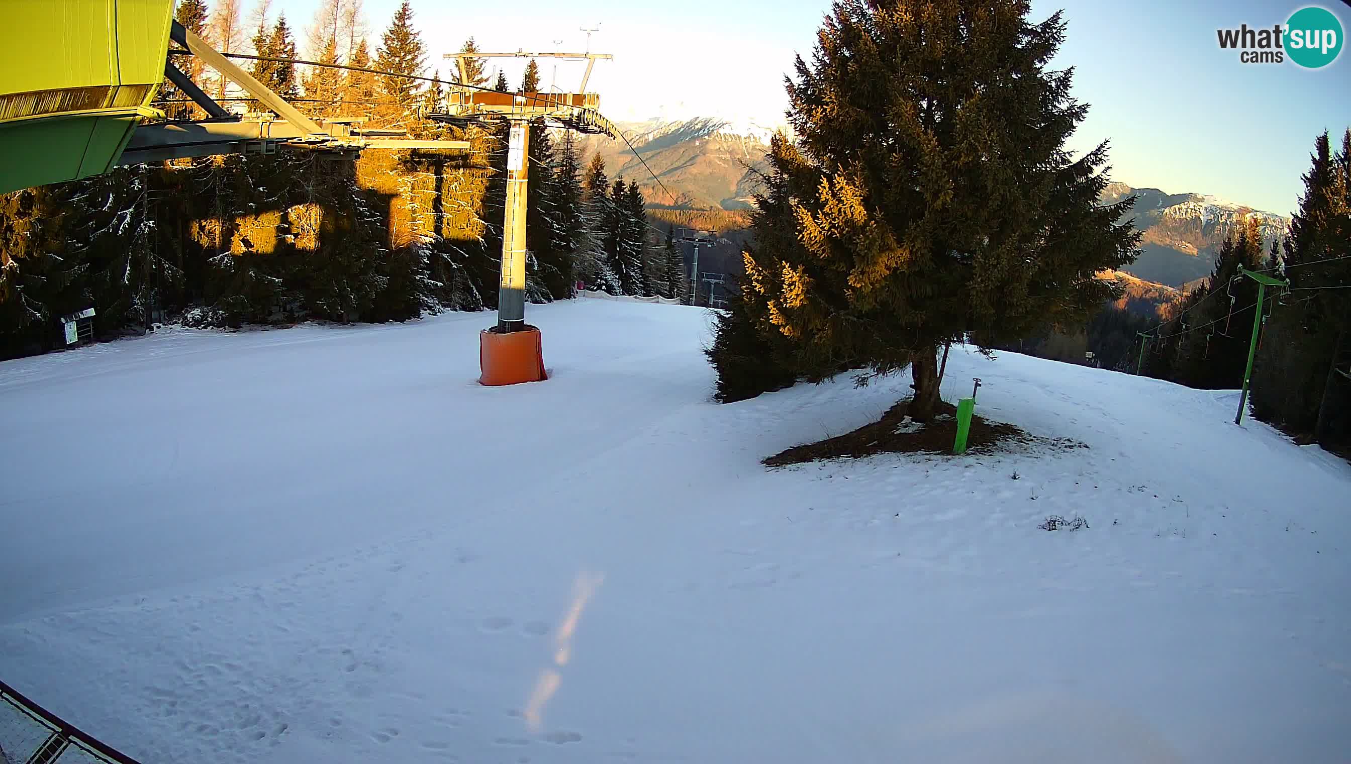 Smušišče Cerkno spletna kamera Lom zgornja proga