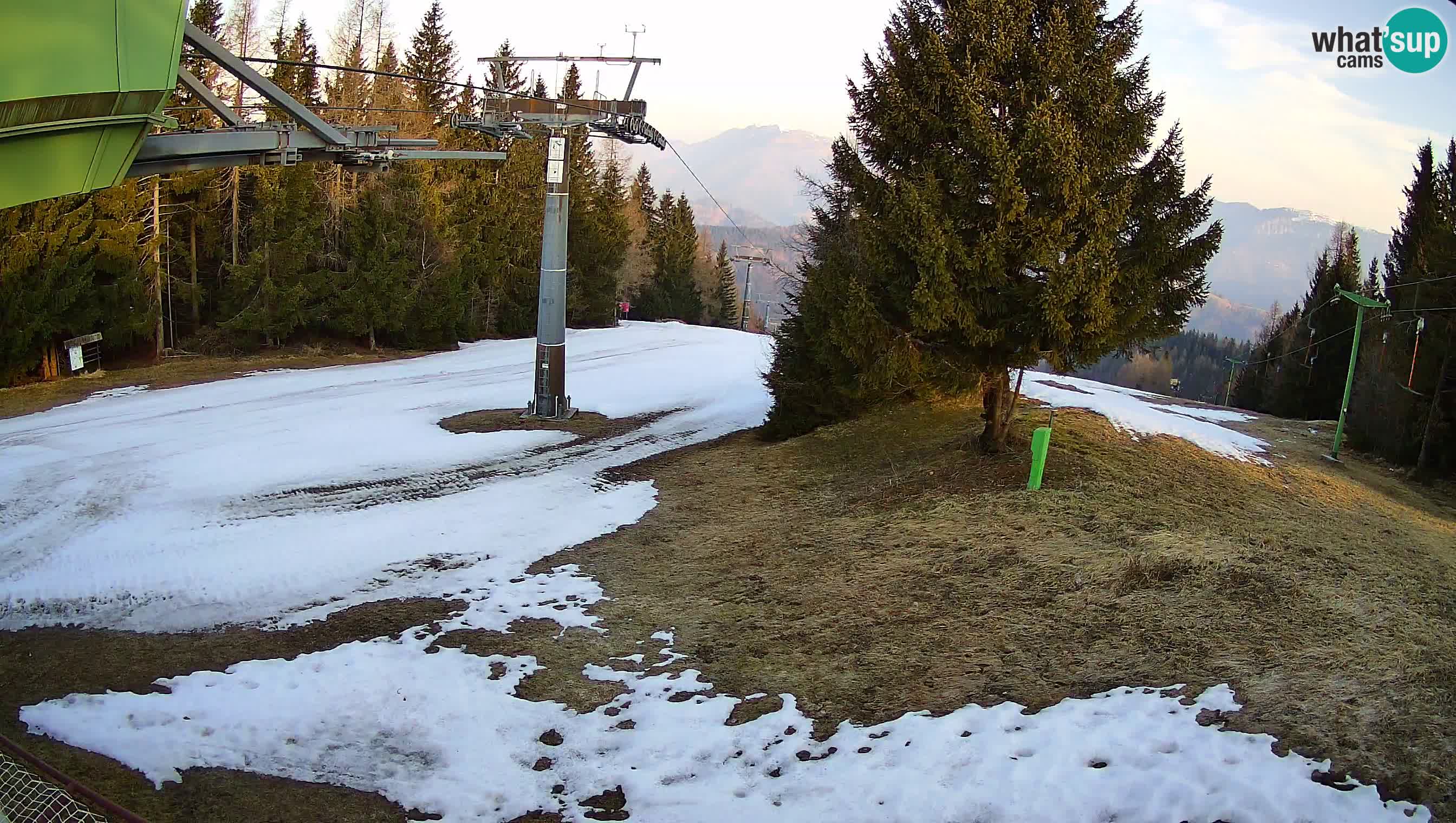 Smušišče Cerkno spletna kamera Lom zgornja proga