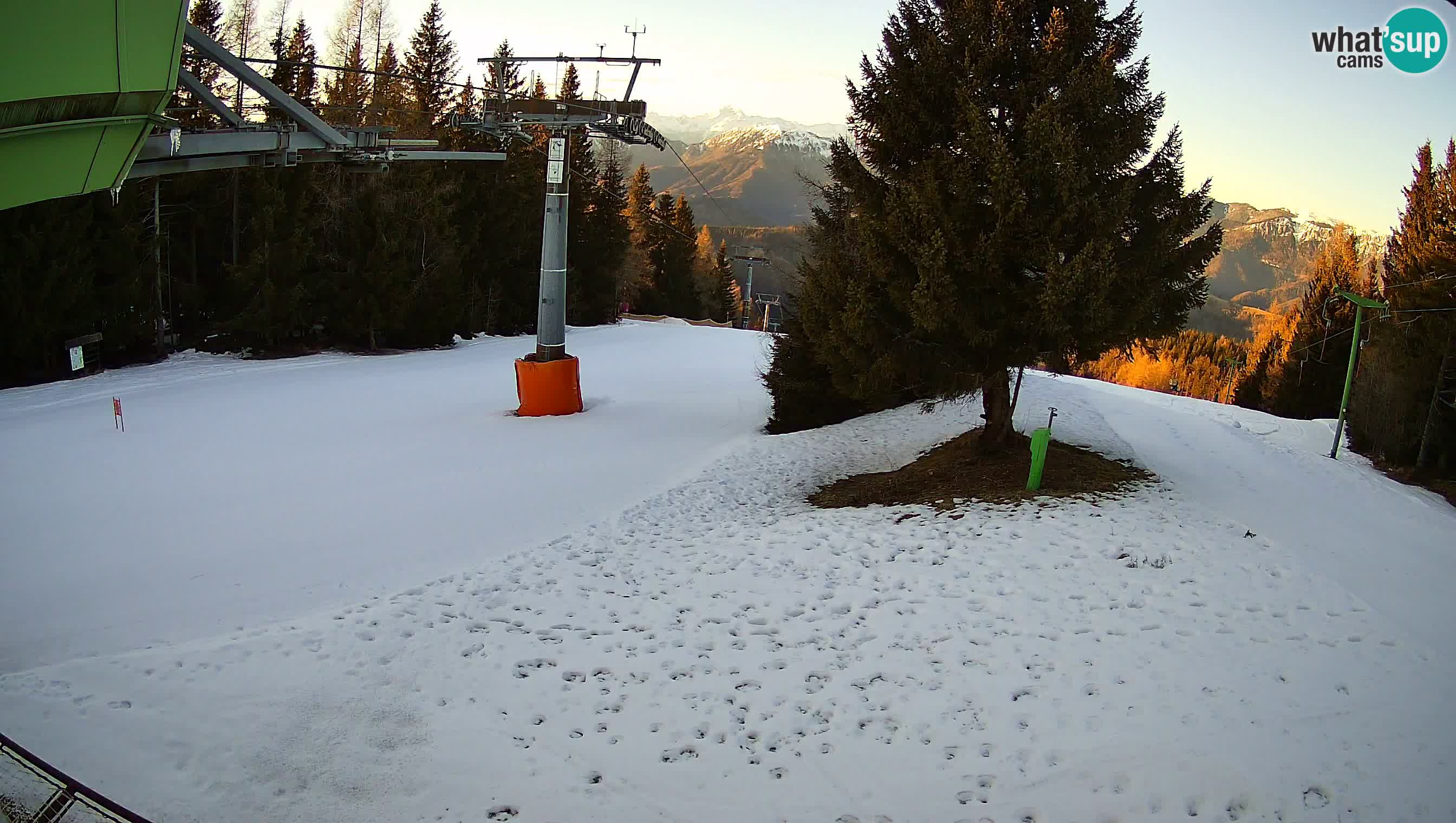 Smušišče Cerkno spletna kamera Lom zgornja proga