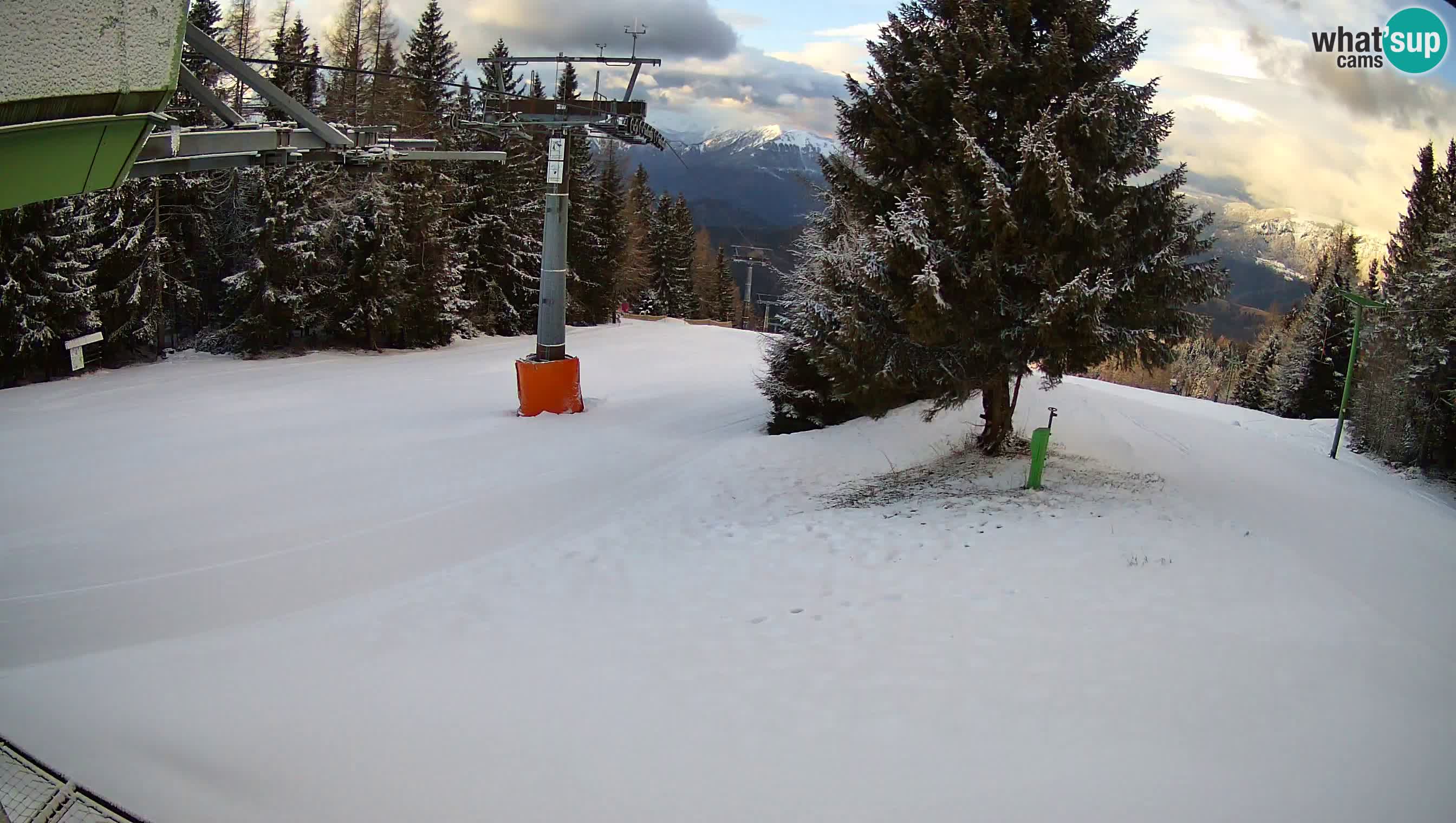 Smušišče Cerkno spletna kamera Lom zgornja proga