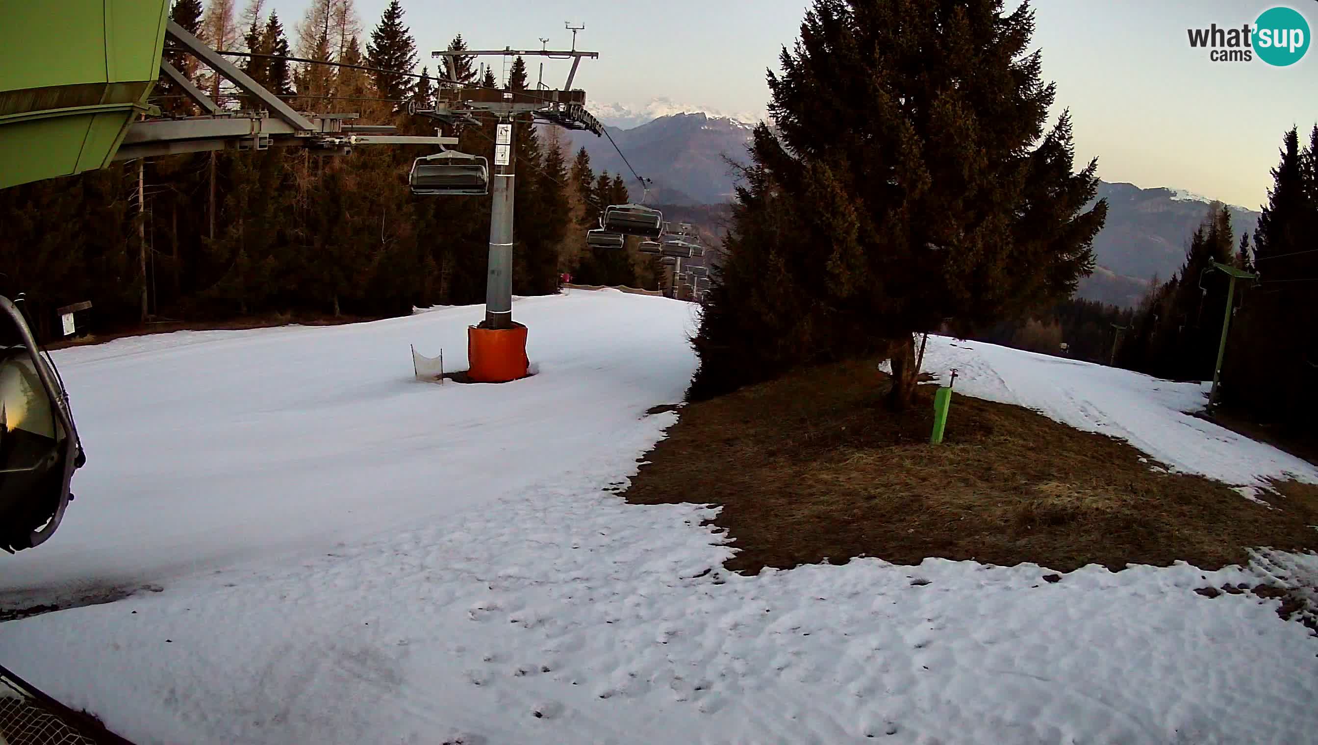 Smušišče Cerkno spletna kamera Lom zgornja proga