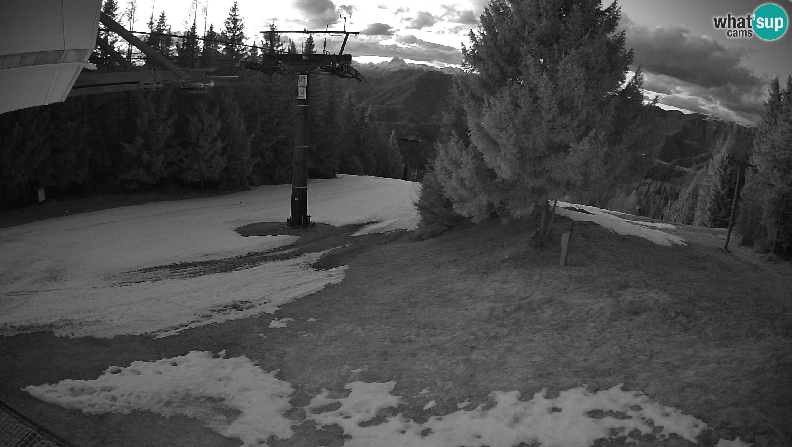 Smušišče Cerkno spletna kamera Lom zgornja proga