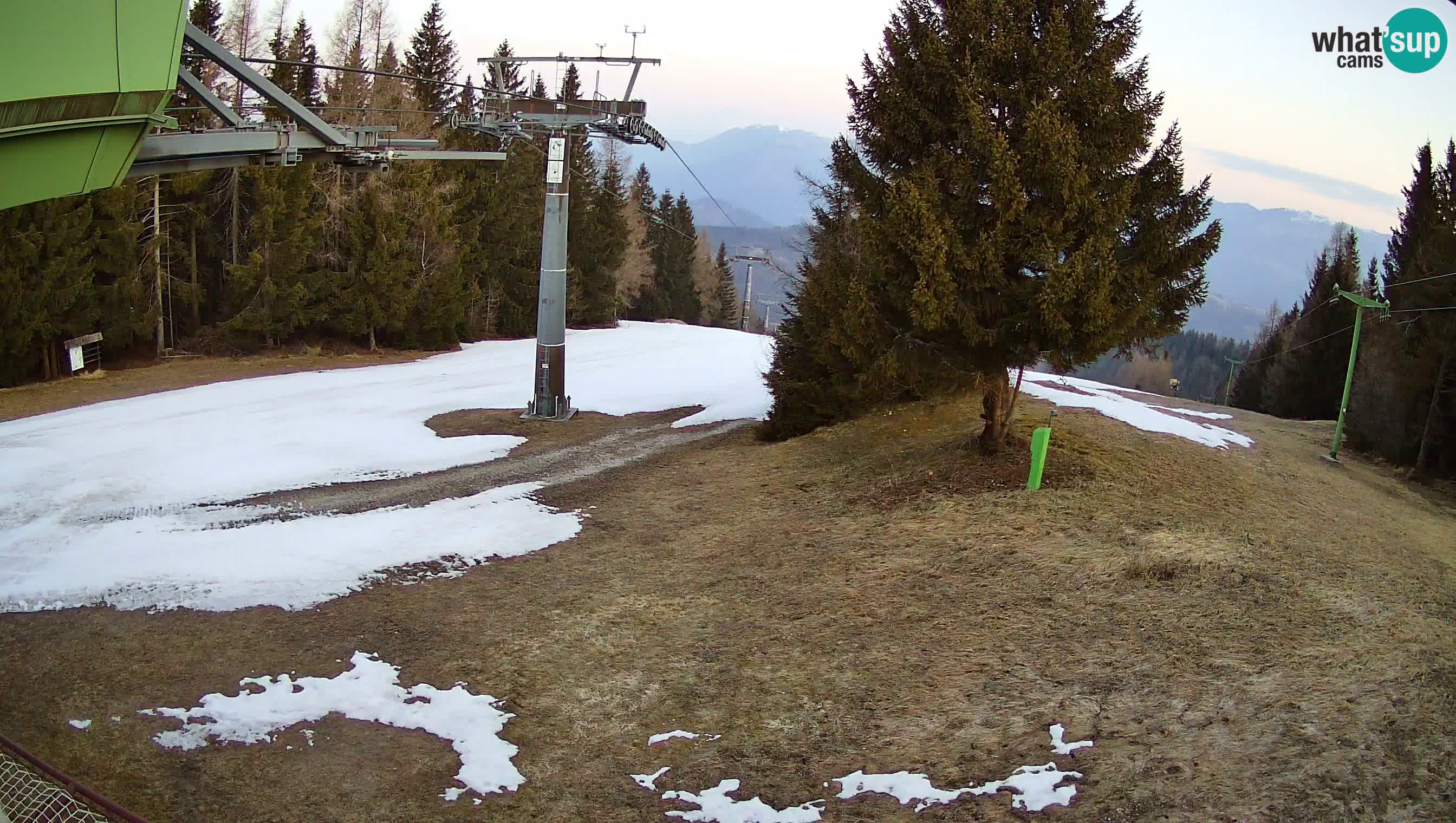 Skijalište Cerkno web kamera Lom – Slovenija