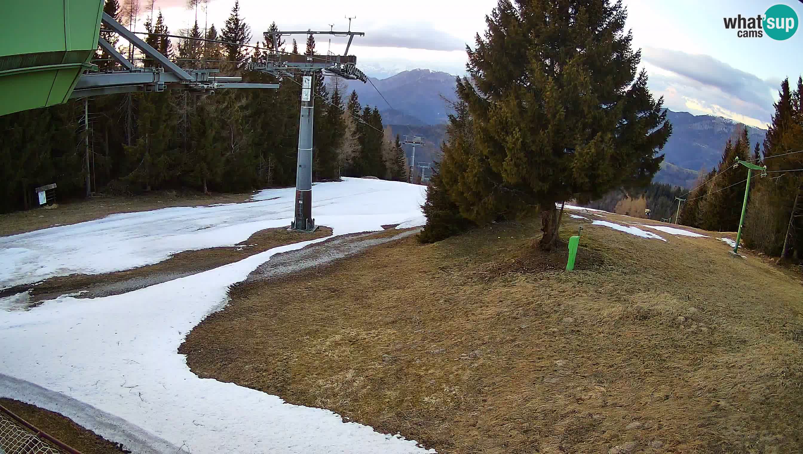 Smušišče Cerkno spletna kamera Lom zgornja proga