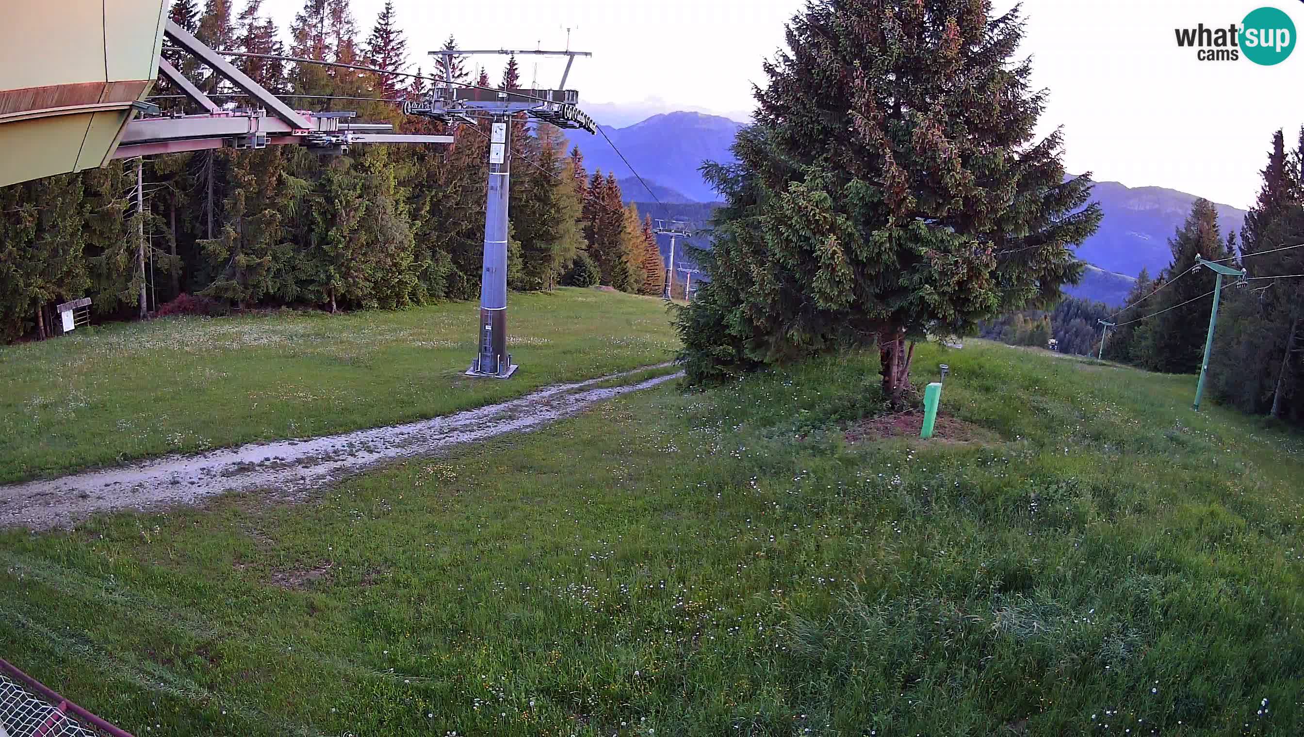 Smušišče Cerkno spletna kamera Lom zgornja proga