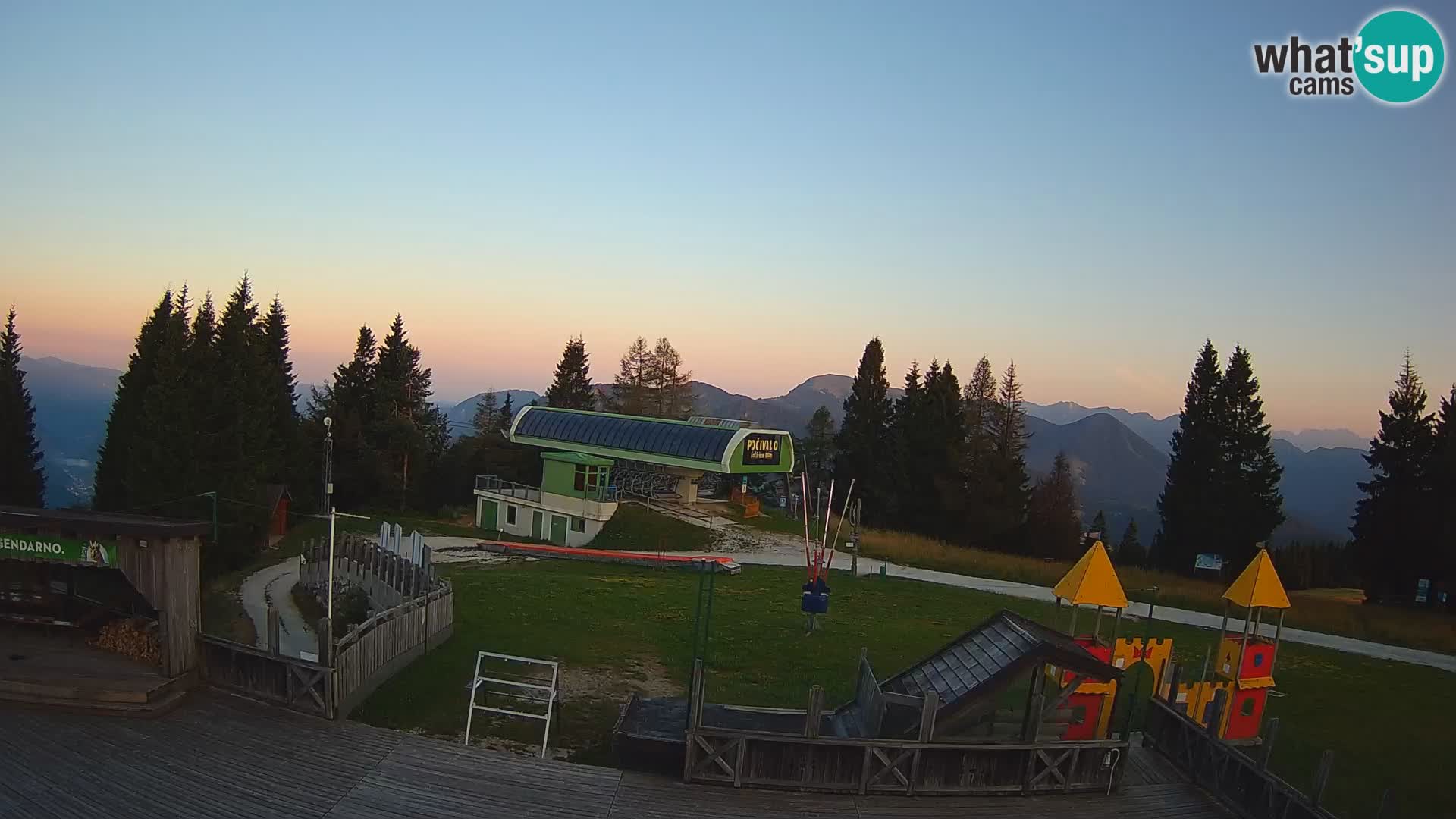Alpska Perla Ski center Cerkno Počivalo webcam – Slovenia