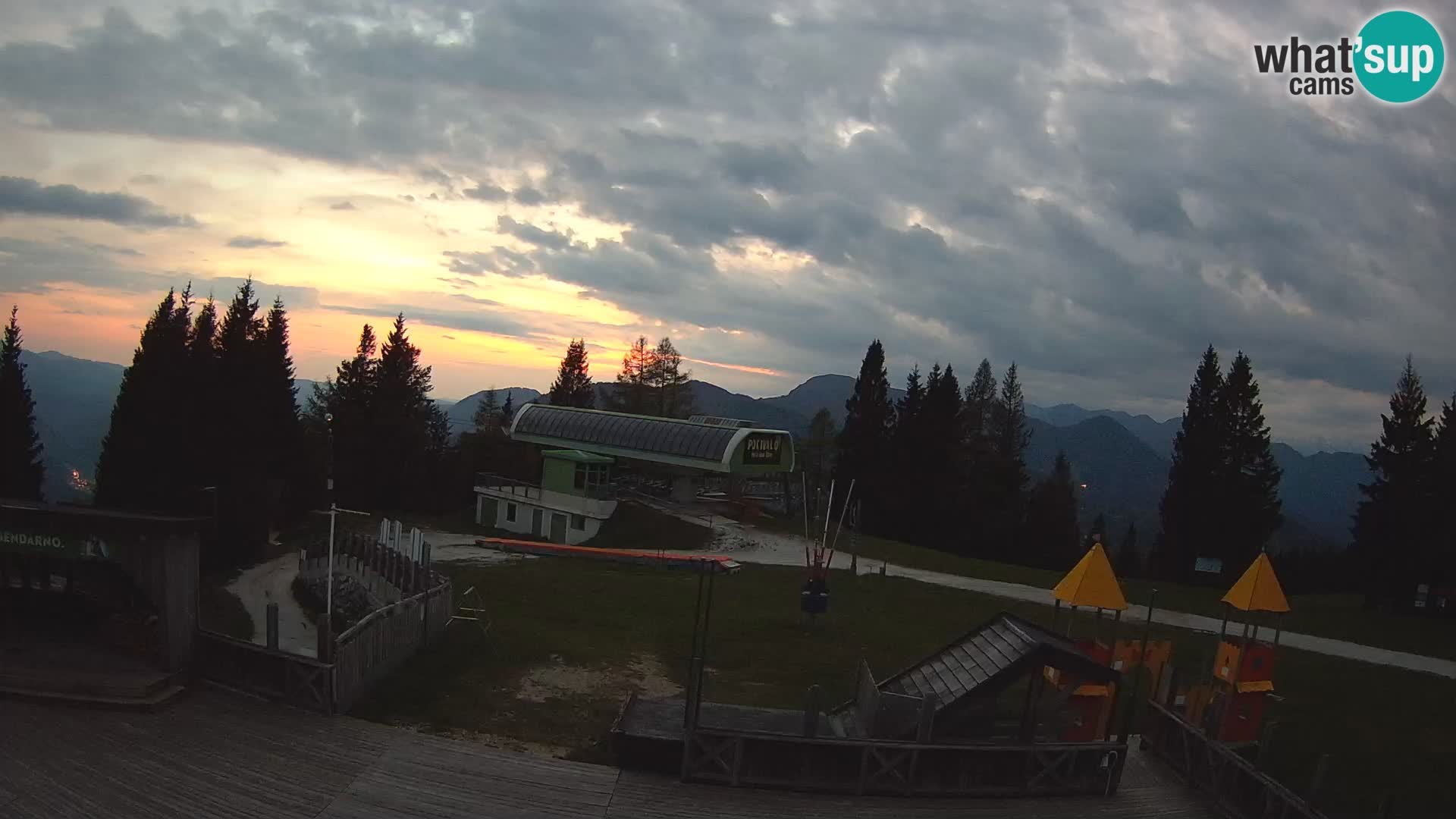 Alpska Perla Ski hotel Cerkno Počivalo webcam – Slovenia