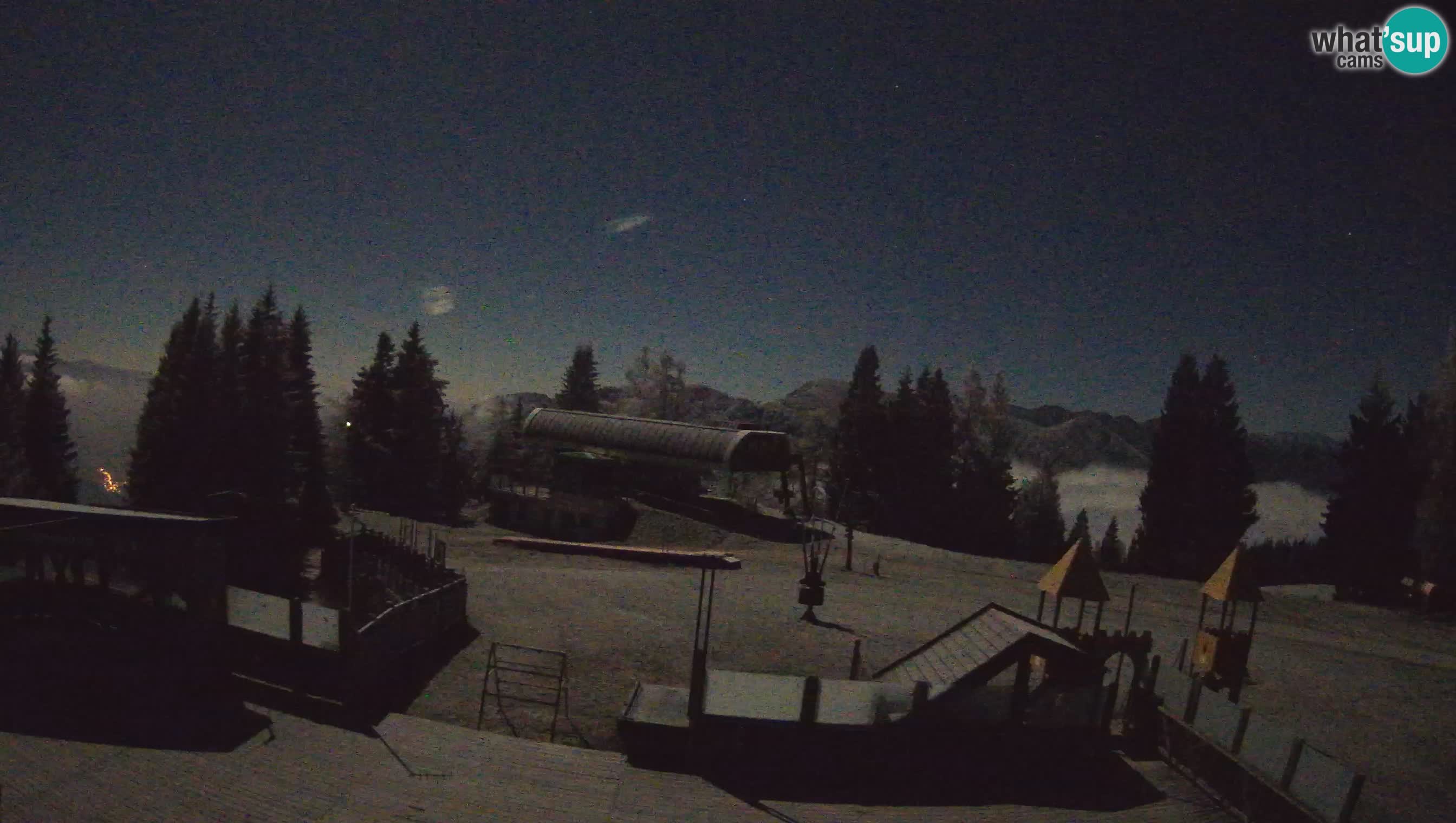 Alpska Perla Ski hotel Cerkno Počivalo webcam – Slovenia