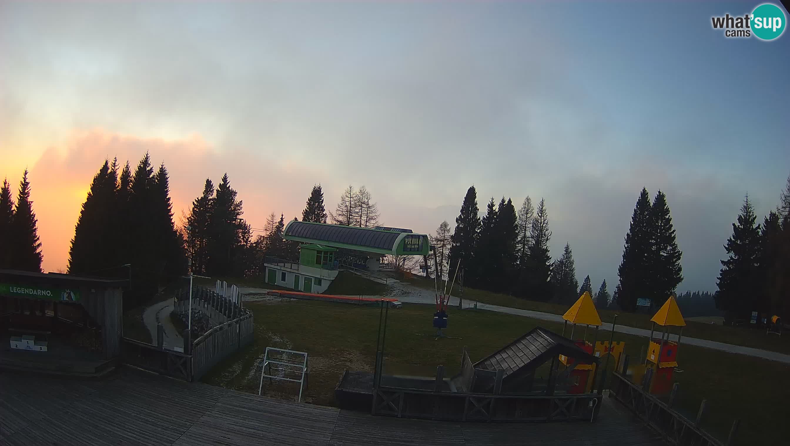 Alpska Perla Ski center Cerkno Počivalo webcam – Slovenia