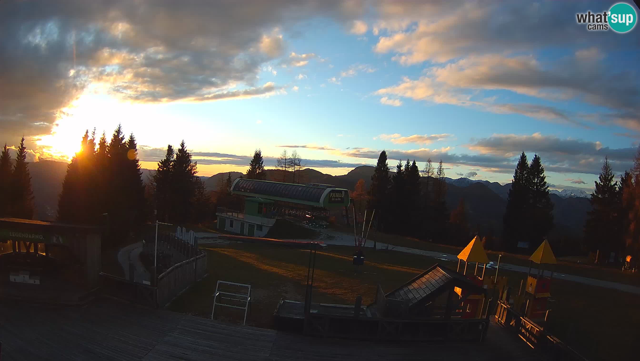 Alpska Perla Ski hotel Cerkno Počivalo webcam – Slovenia