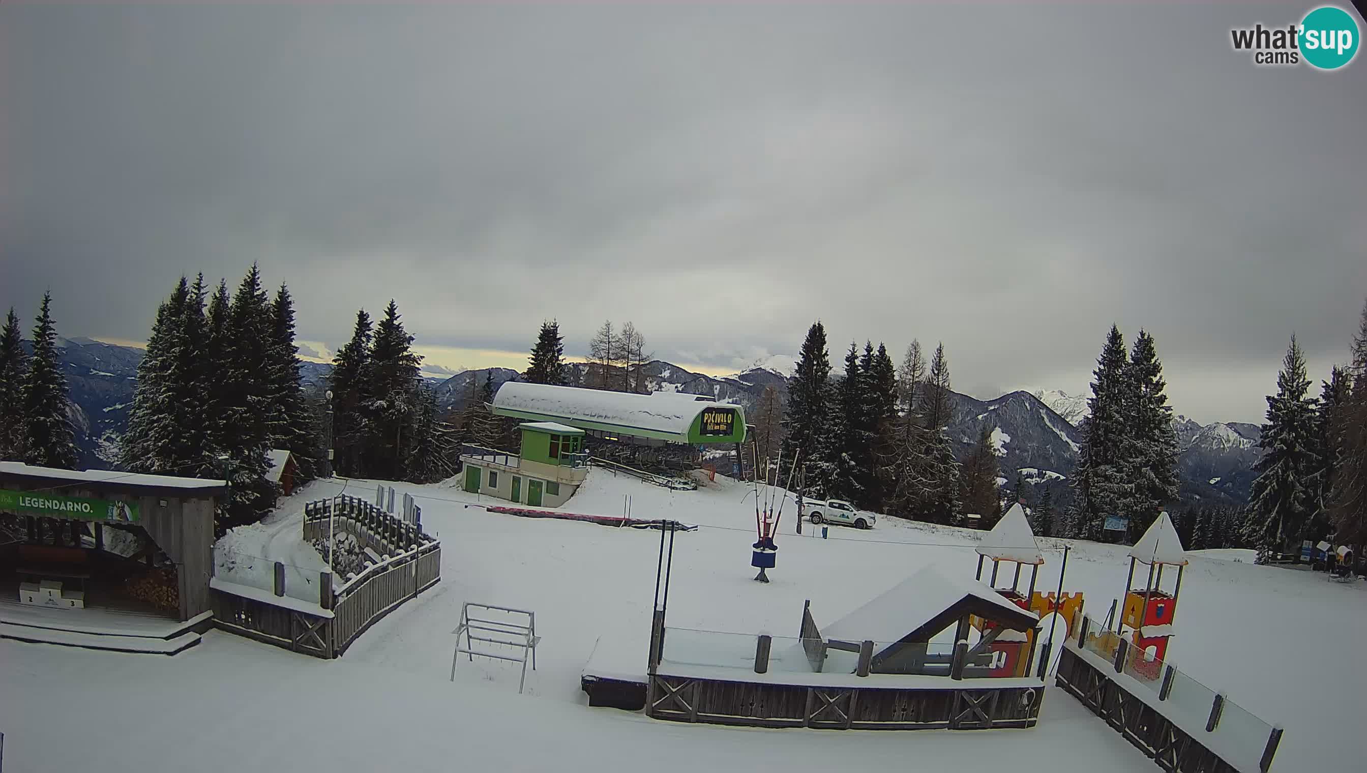 Alpska Perla Ski hotel Cerkno Počivalo webcam – Slovenia