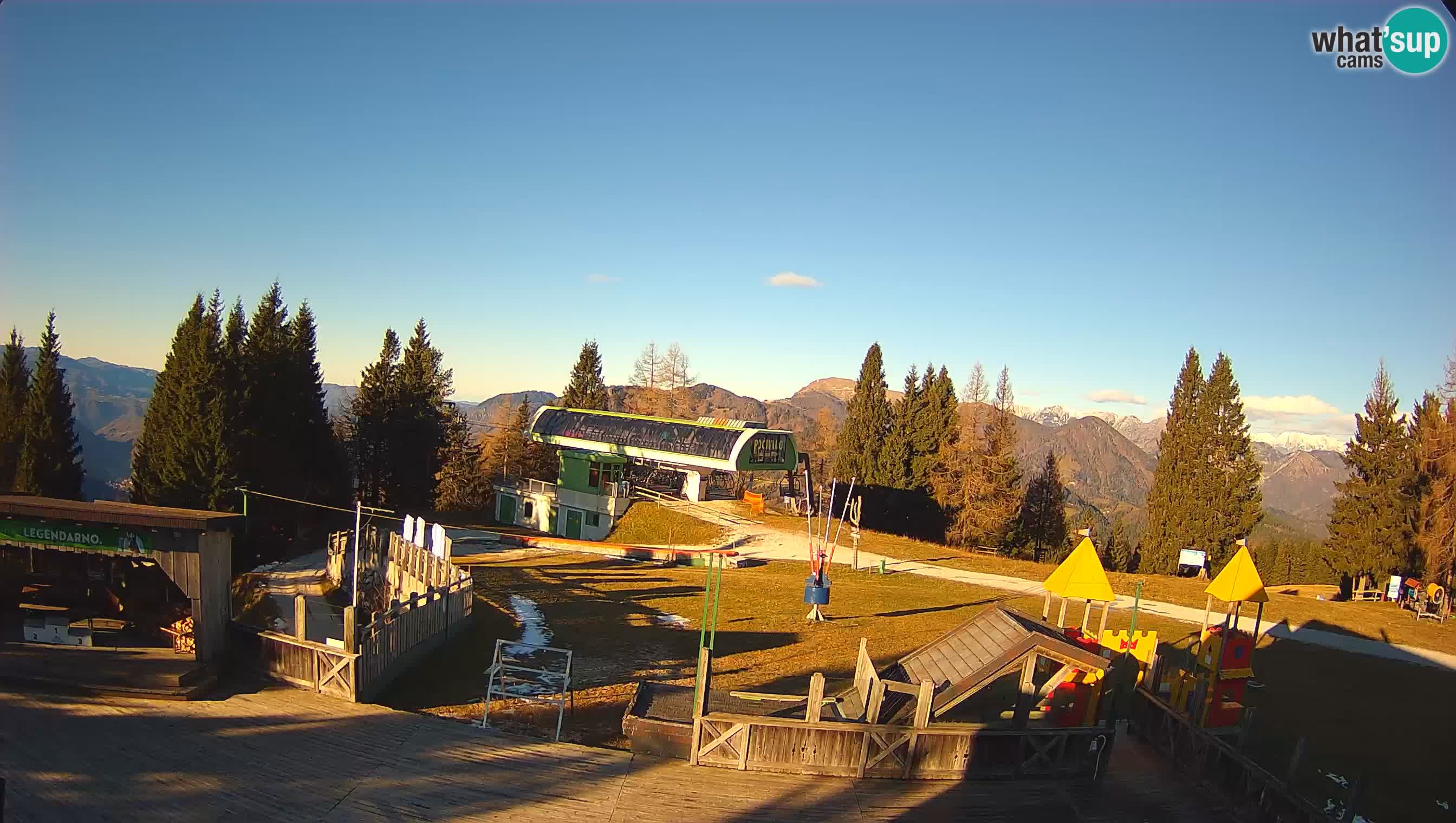 Alpska Perla Ski hotel Cerkno Počivalo webcam – Slovenia