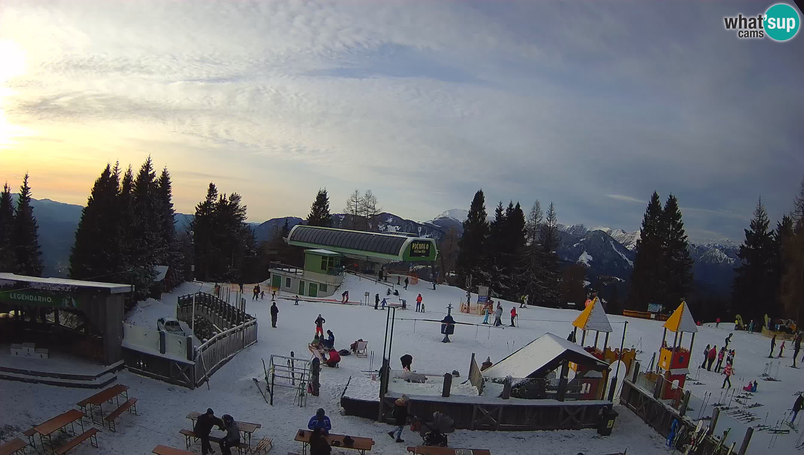 Alpska Perla Ski center Cerkno Počivalo webcam – Slovenia