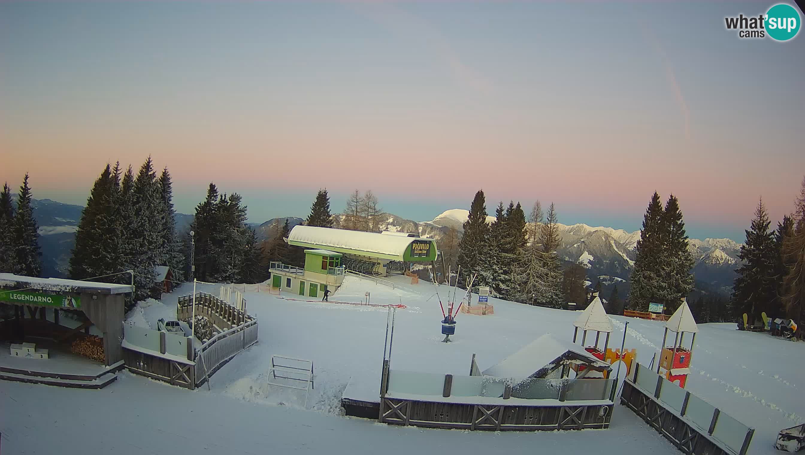 Alpska Perla Ski center Cerkno Počivalo webcam – Slovenia