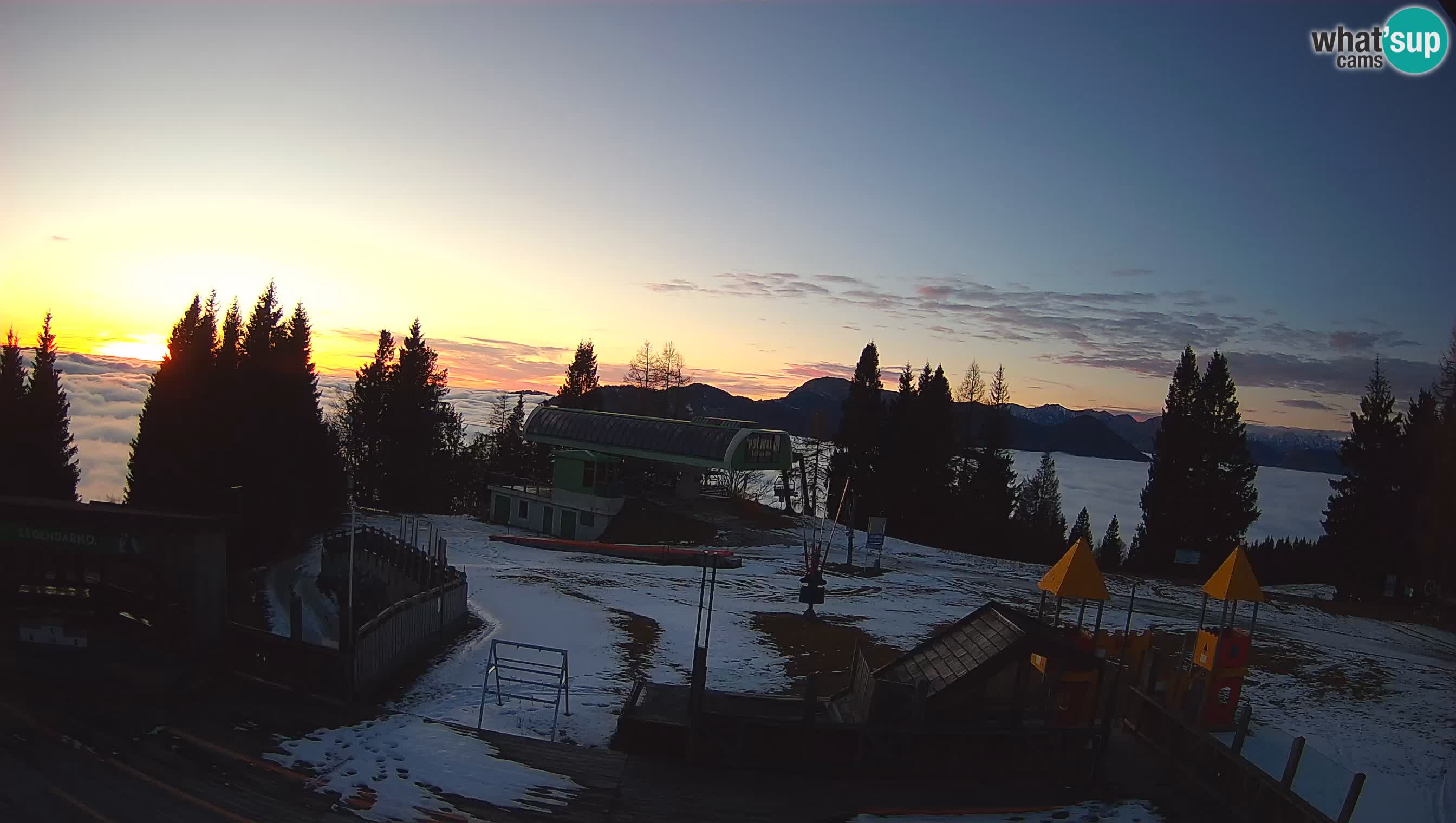 Alpska Perla Ski hotel Cerkno Počivalo webcam – Slovenia