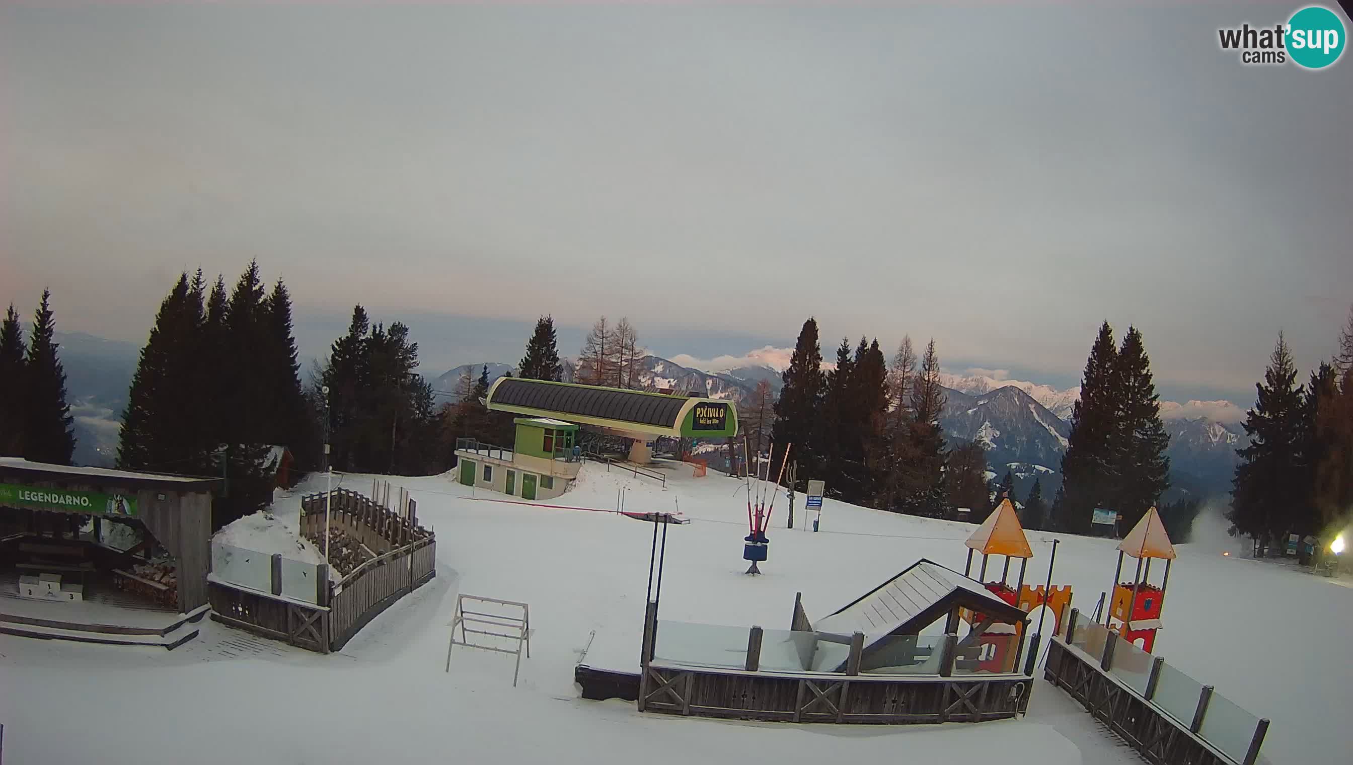 Alpska Perla Ski hotel Cerkno Počivalo webcam – Slovenia