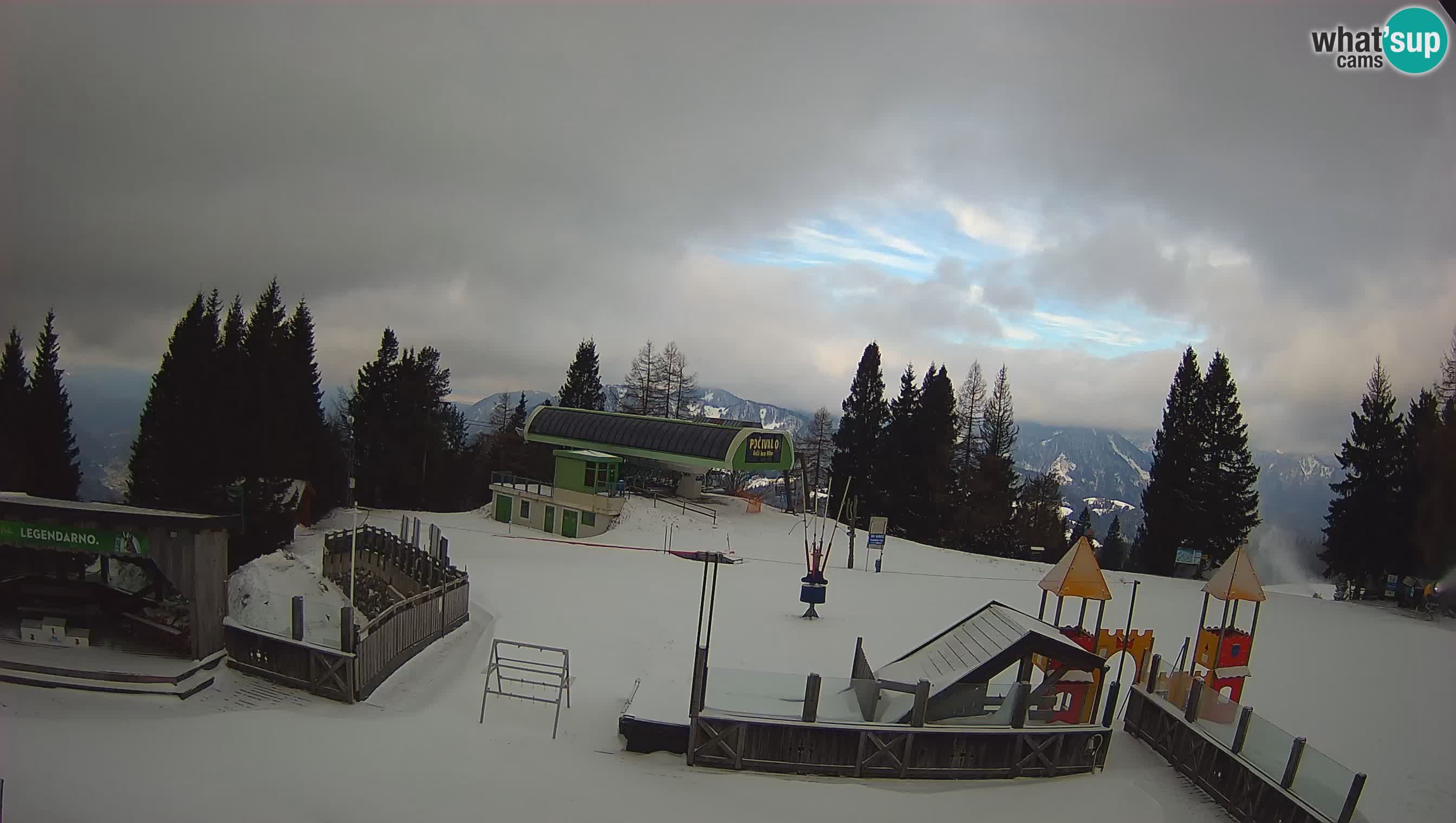 Webcam de la station de ski des Alpes slovènes à Cerkno Počivalo