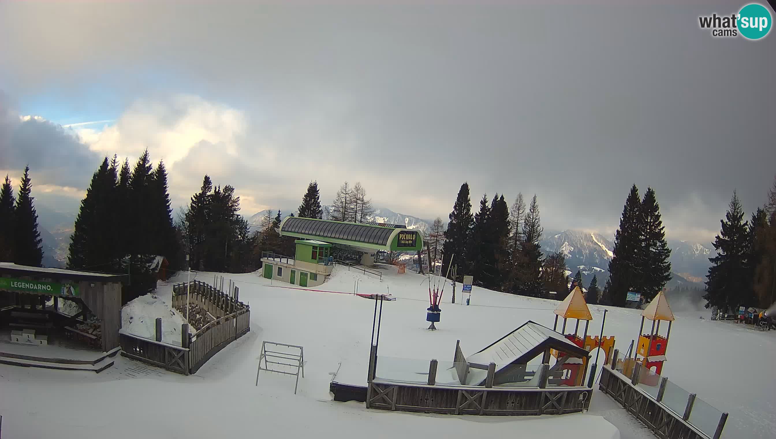 Webcam de la station de ski des Alpes slovènes à Cerkno Počivalo