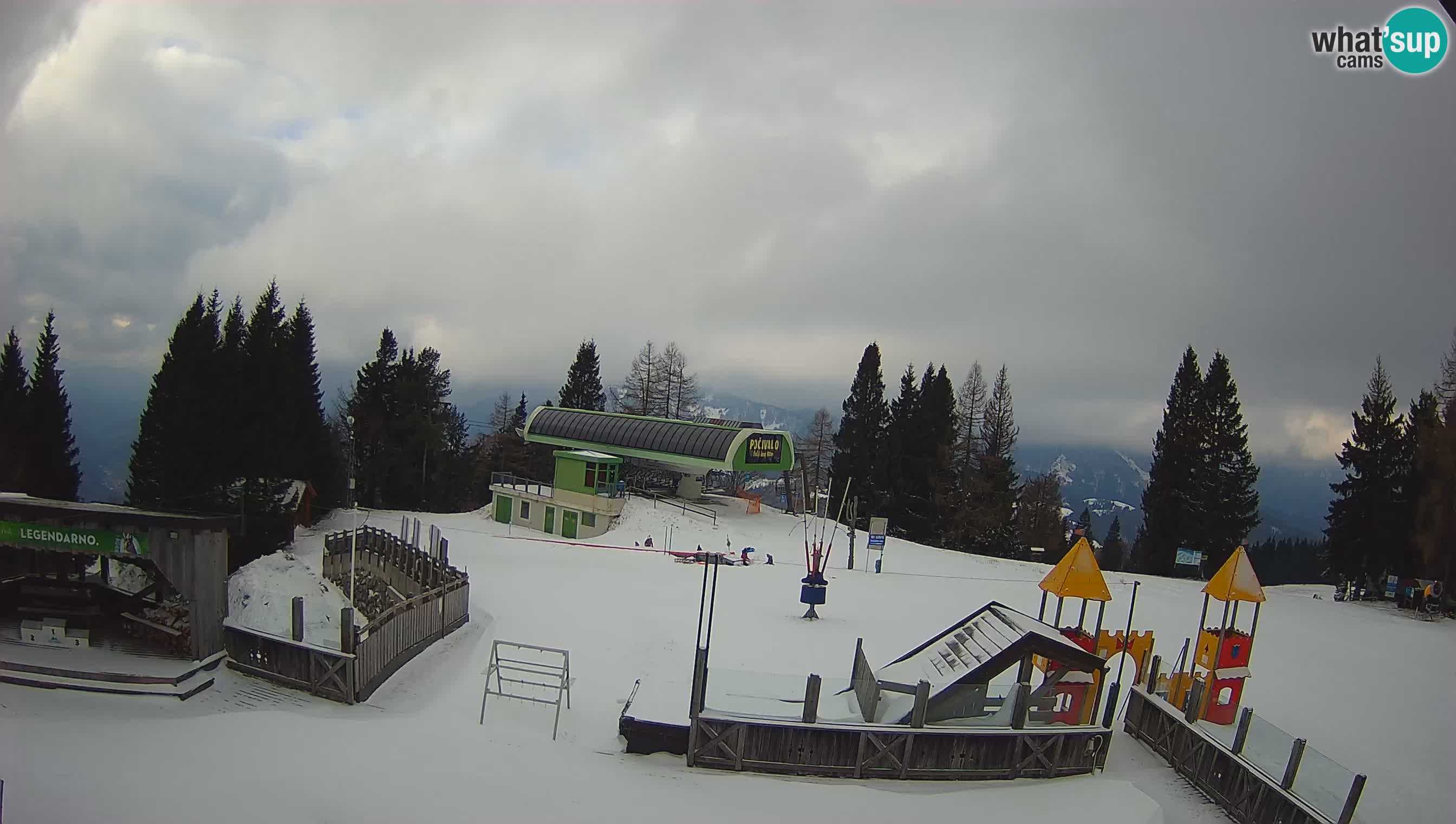 Alpska Perla Ski center Cerkno Počivalo webcam – Slovenia