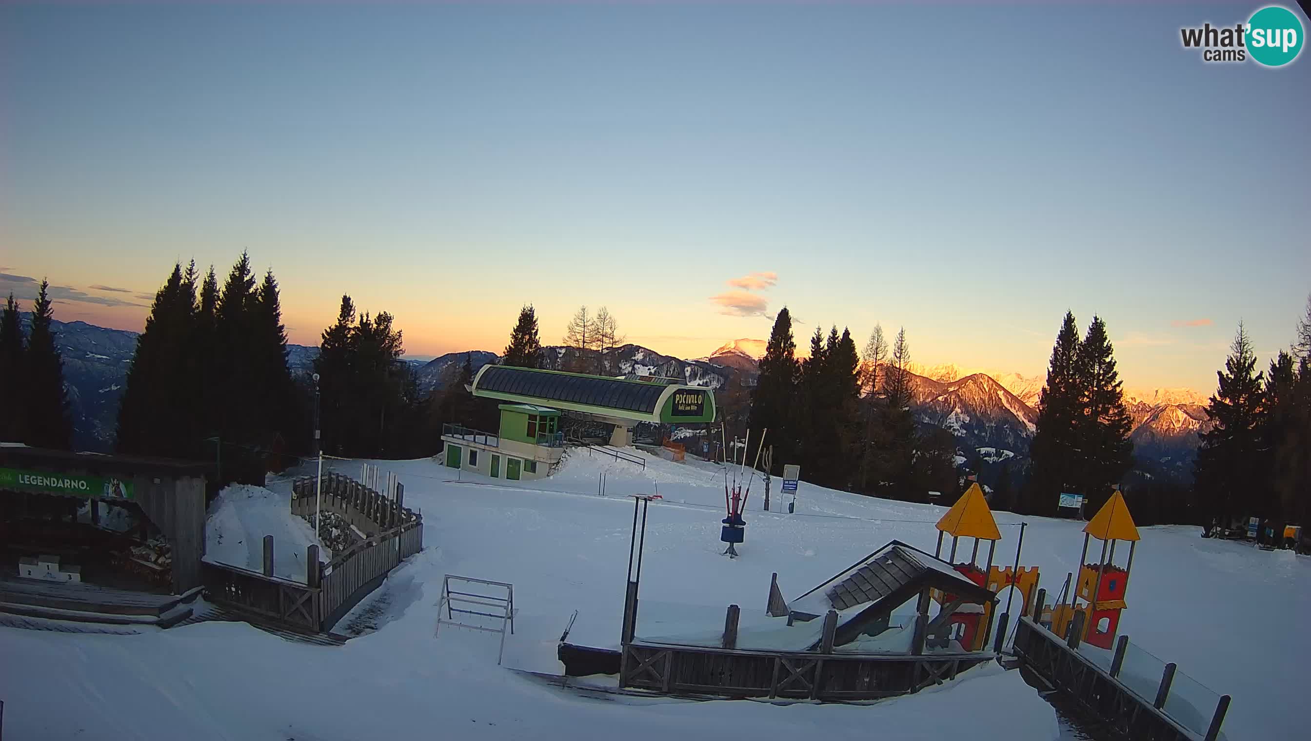 Alpska Perla Ski center Cerkno Počivalo webcam – Slovenia