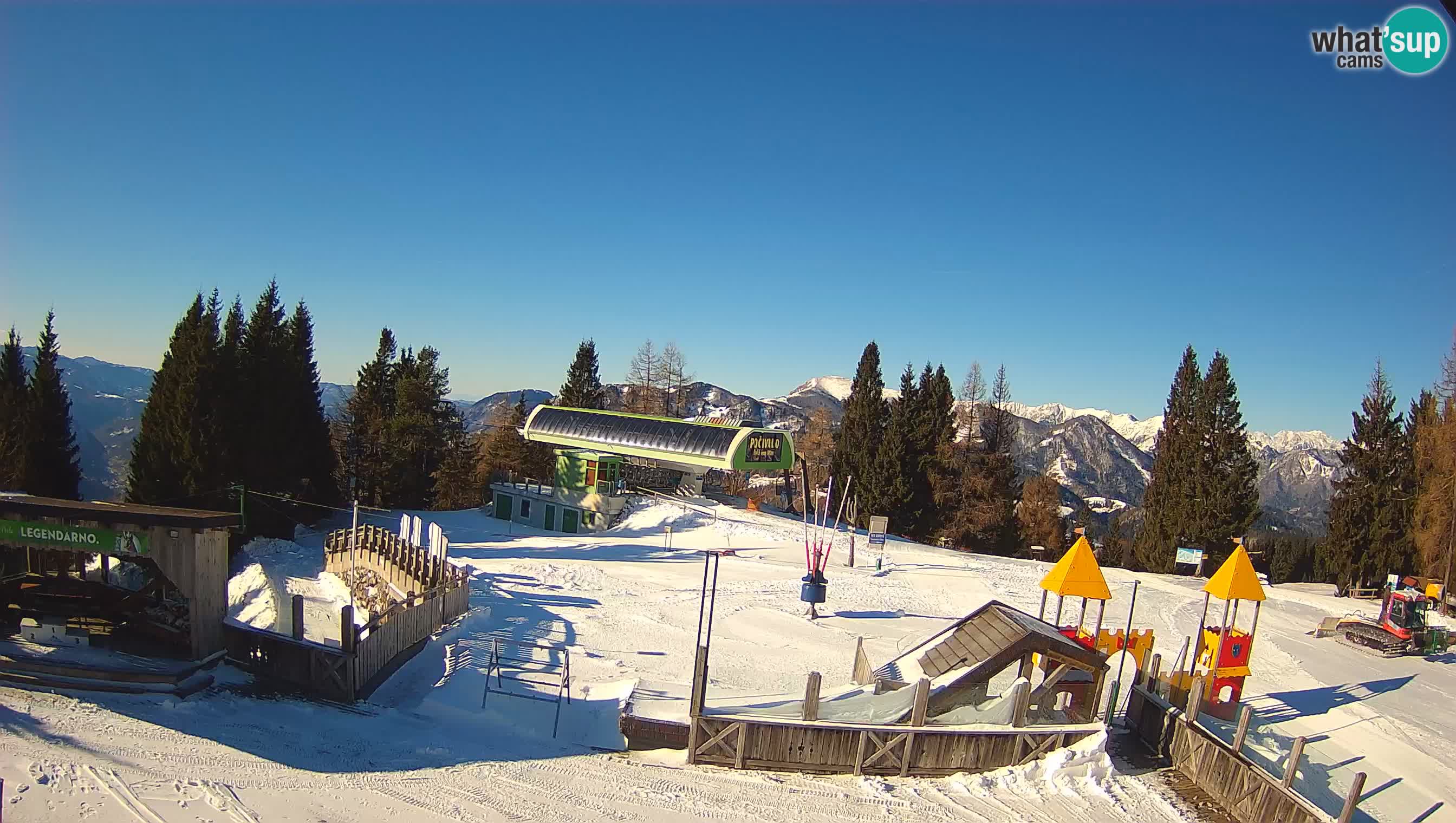 Alpska Perla Ski hotel Cerkno Počivalo webcam – Slovenia