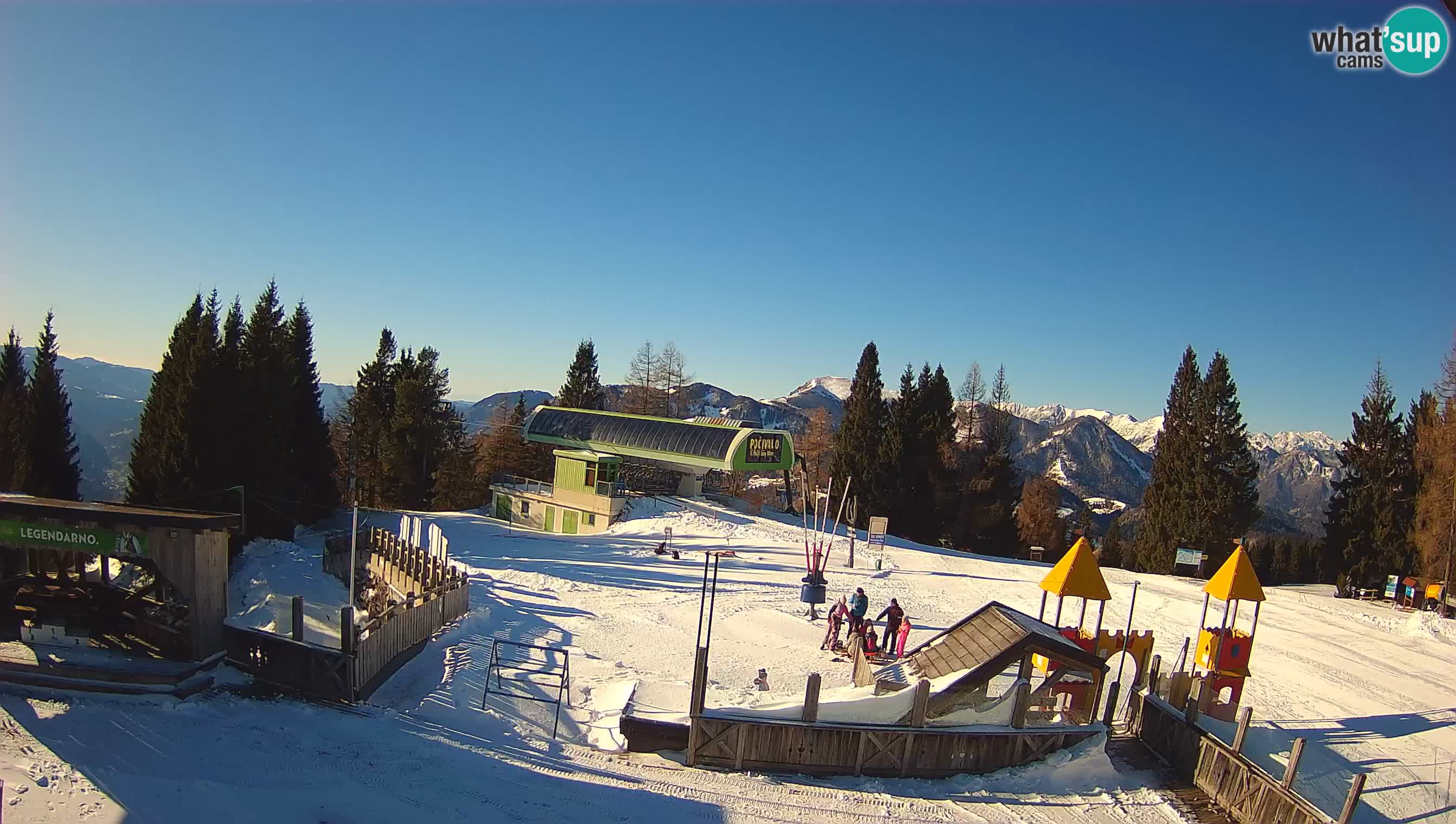 Alpska Perla Ski center Cerkno Počivalo webcam – Slovenia