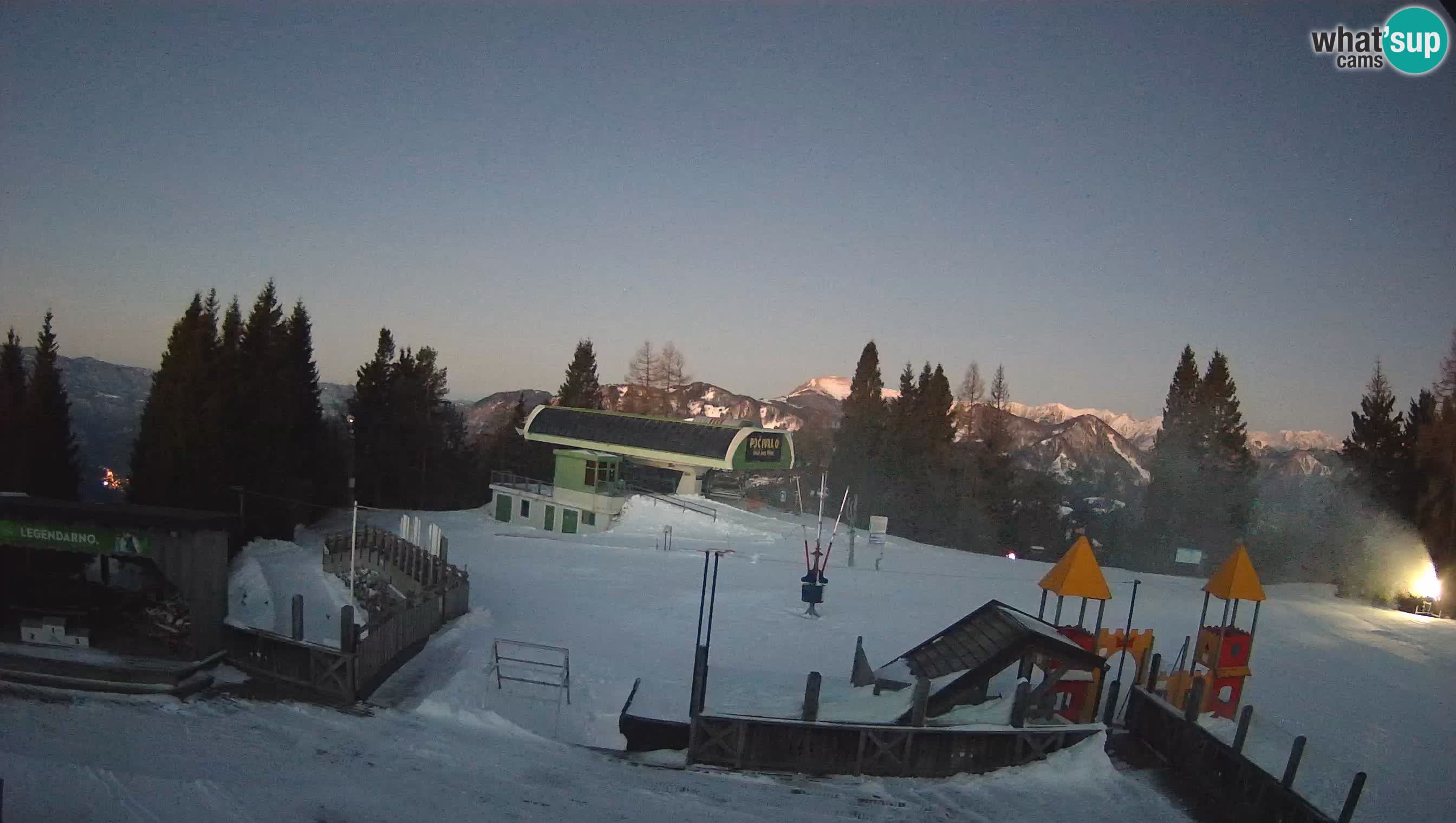 Alpska Perla Ski center Cerkno Počivalo webcam – Slovenia