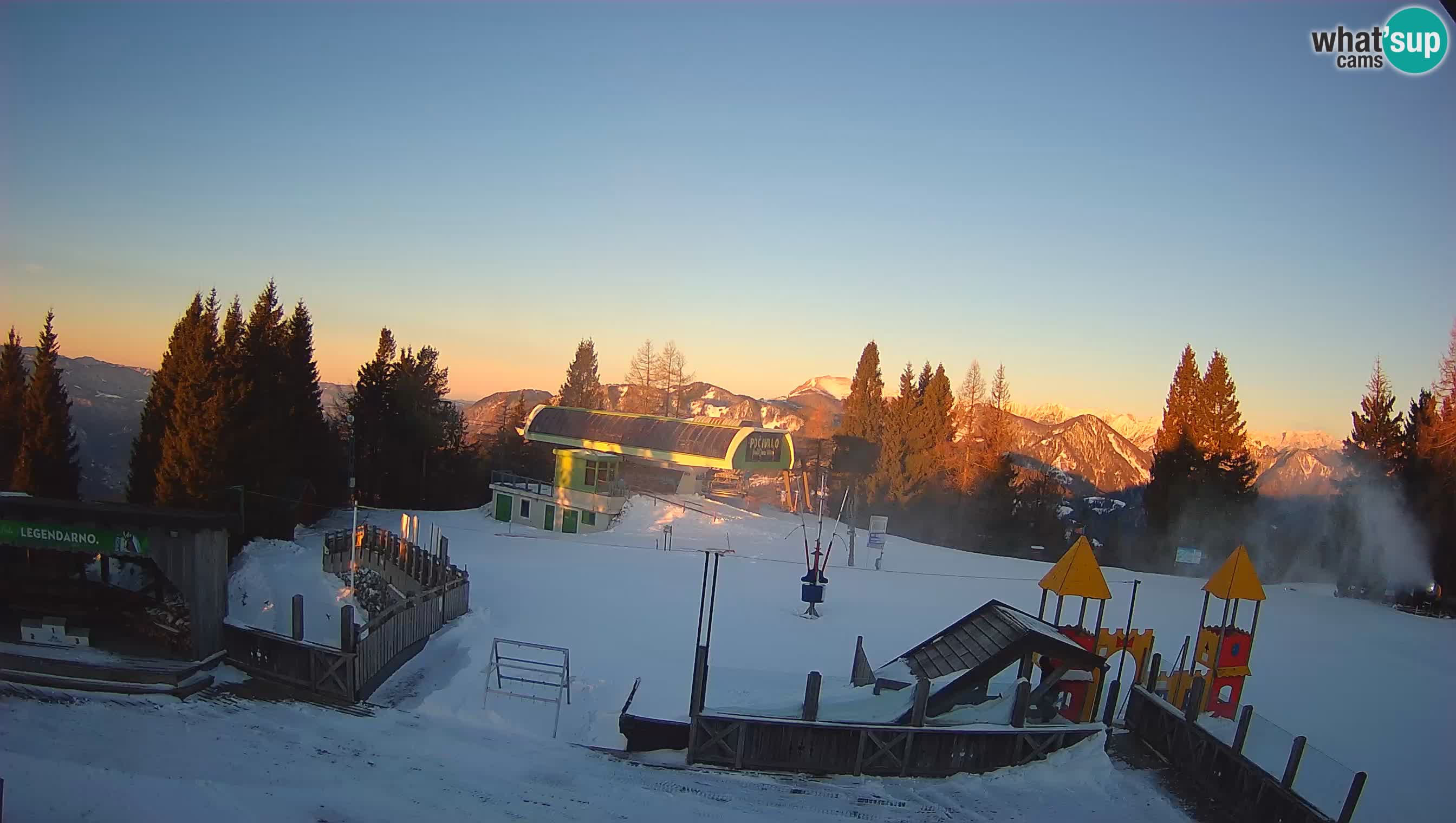 Webcam de la station de ski des Alpes slovènes à Cerkno Počivalo