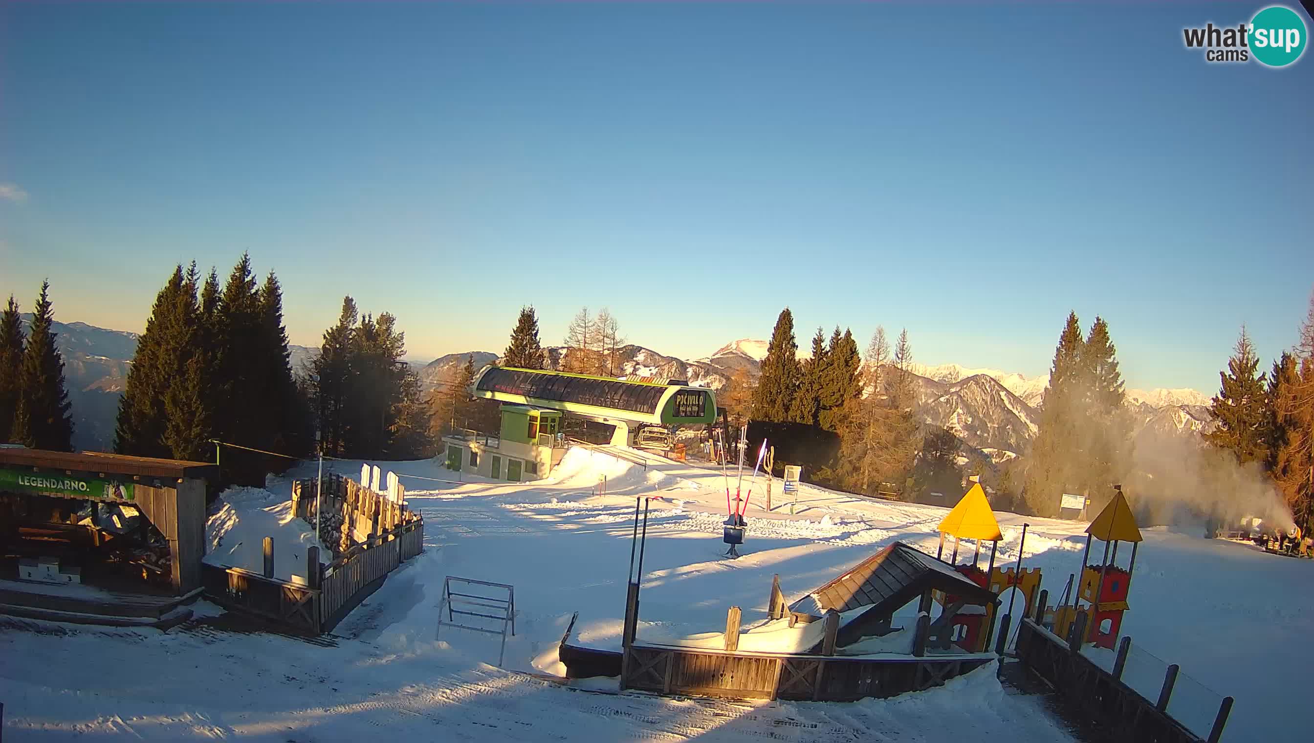 Alpska Perla Ski hotel Cerkno Počivalo webcam – Slovenia