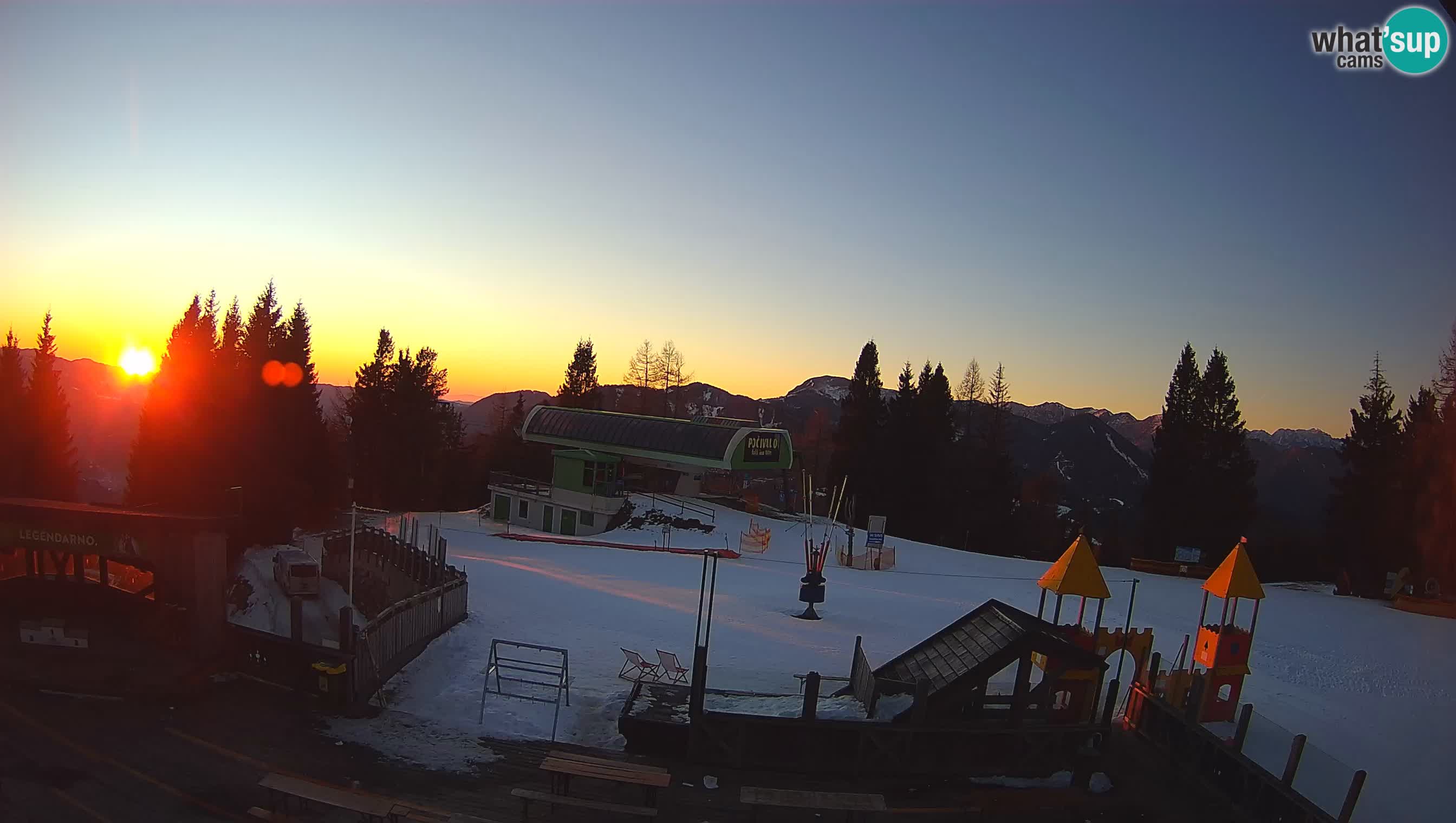 Alpska Perla Ski center Cerkno Počivalo webcam – Slovenia