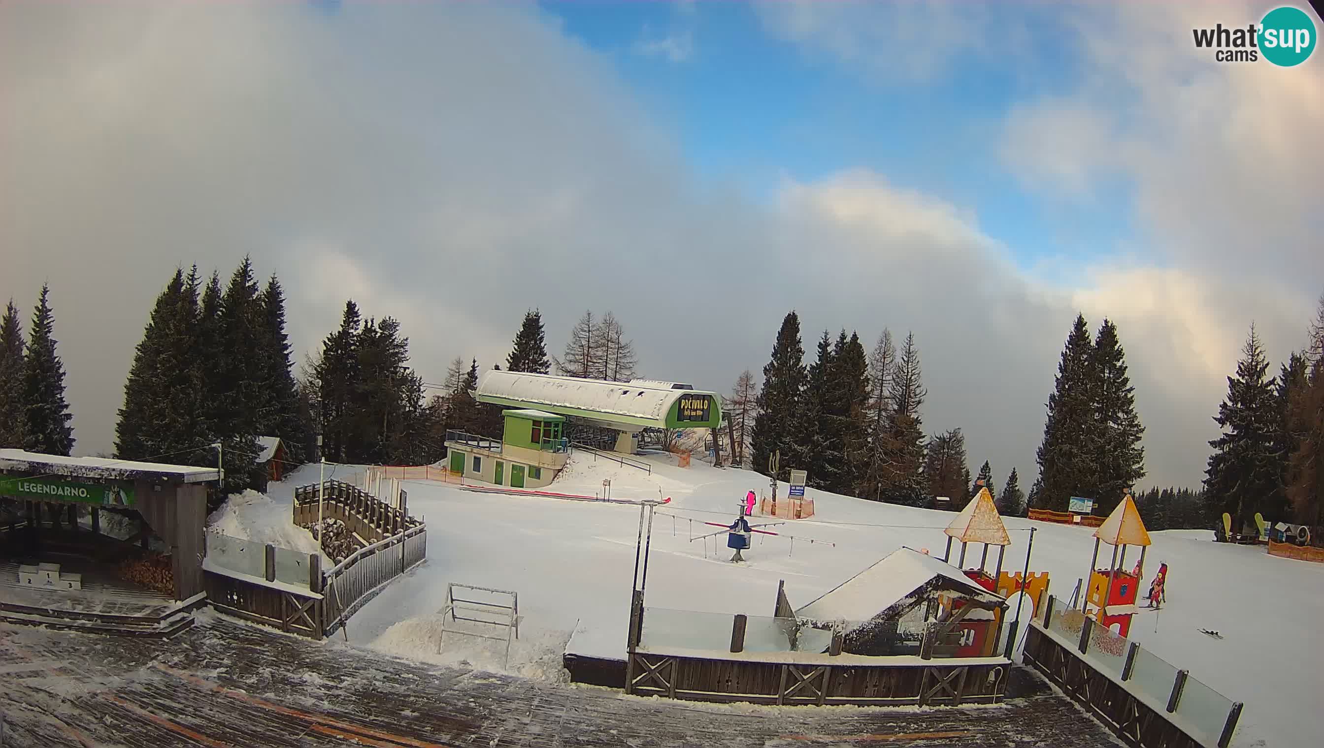 Alpska Perla Ski center Cerkno Počivalo webcam – Slovenia