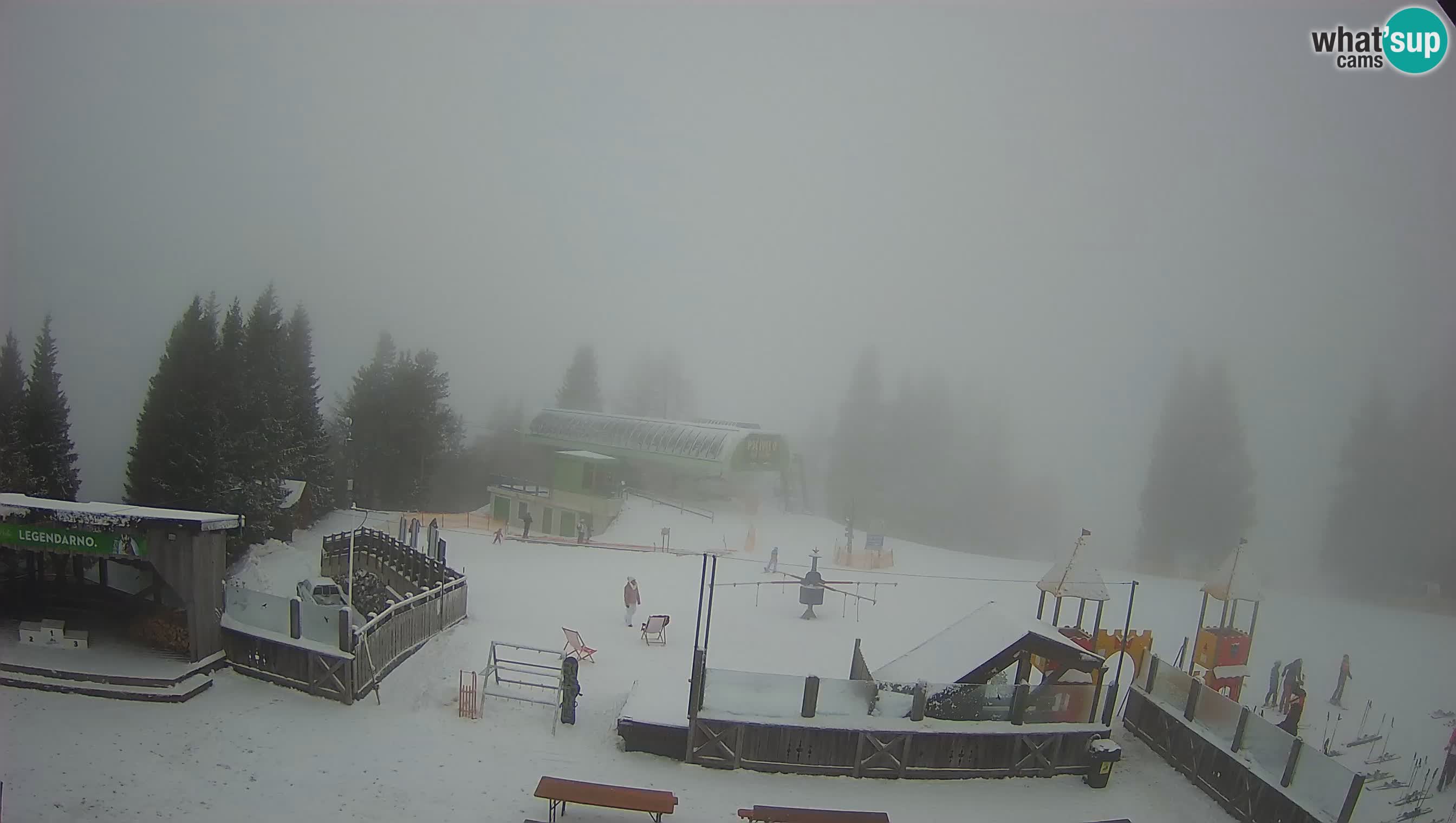 Alpska Perla Ski center Cerkno Počivalo webcam – Slovenia