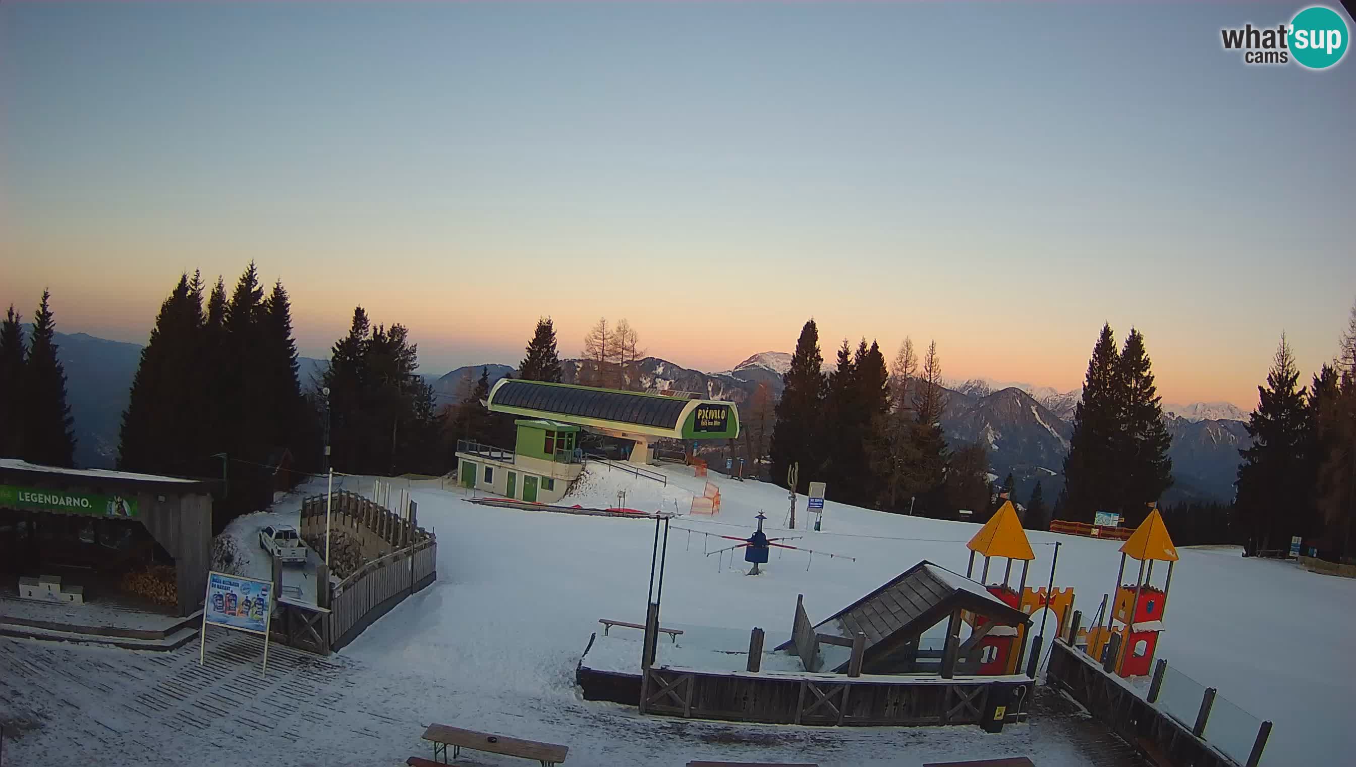 Webcam de la station de ski des Alpes slovènes à Cerkno Počivalo