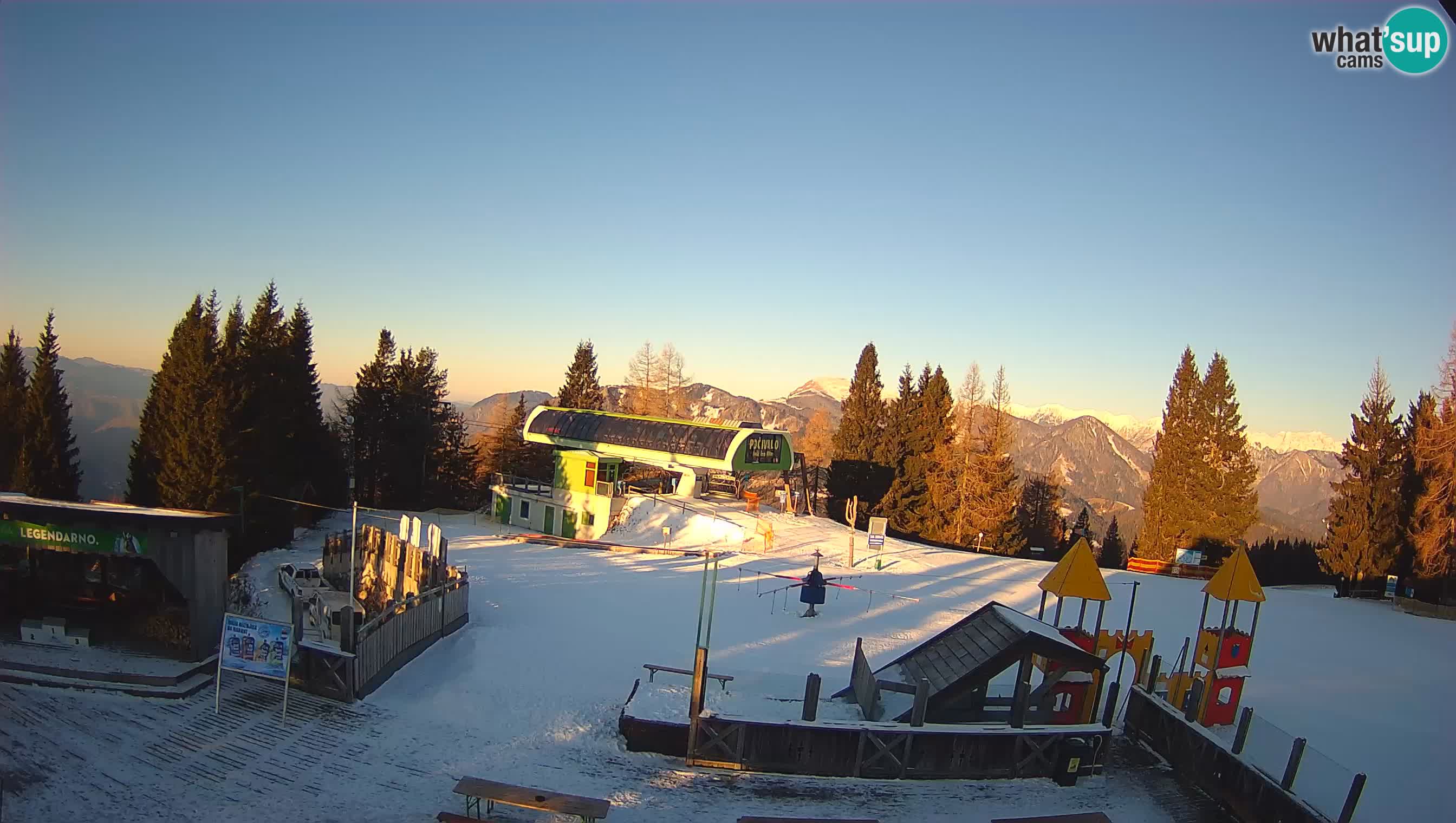 Alpska Perla Ski center Cerkno Počivalo webcam – Slovenia