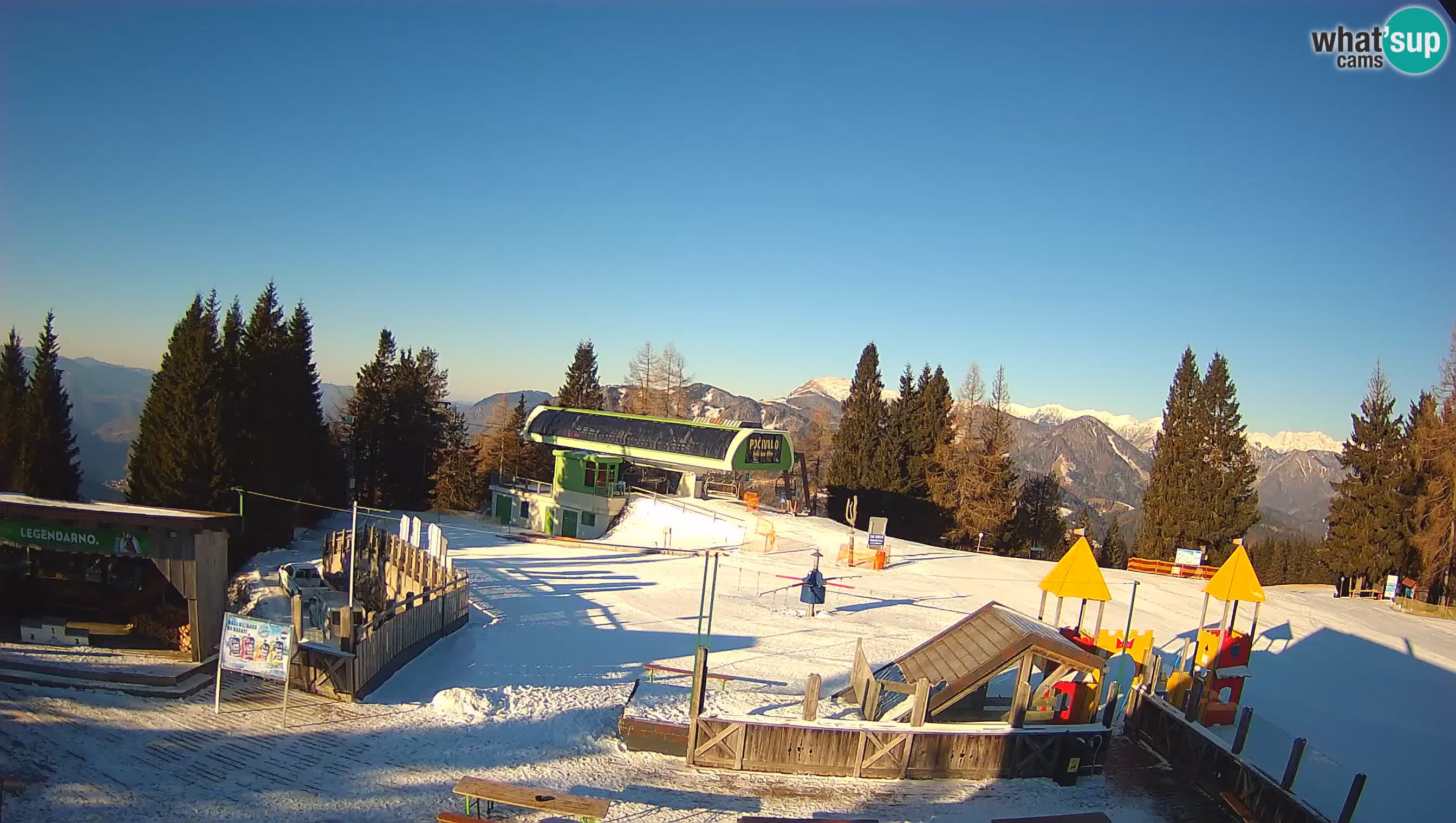 Alpska Perla Ski hotel Cerkno Počivalo webcam – Slovenia