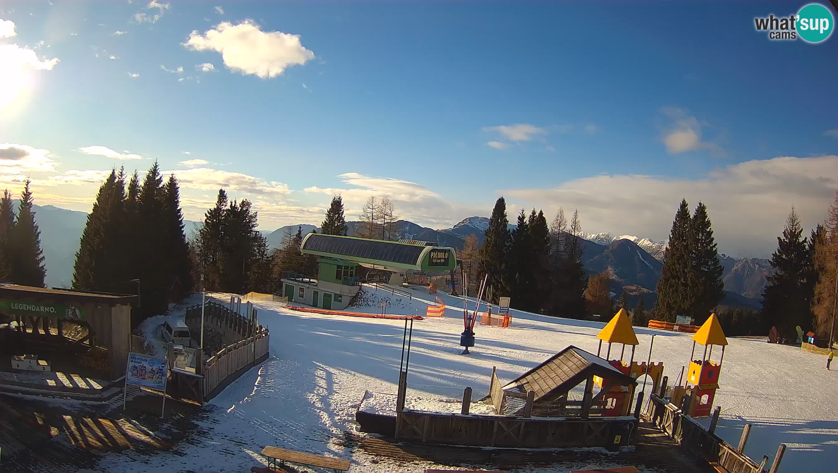 Alpska Perla Ski center Cerkno Počivalo webcam – Slovenia