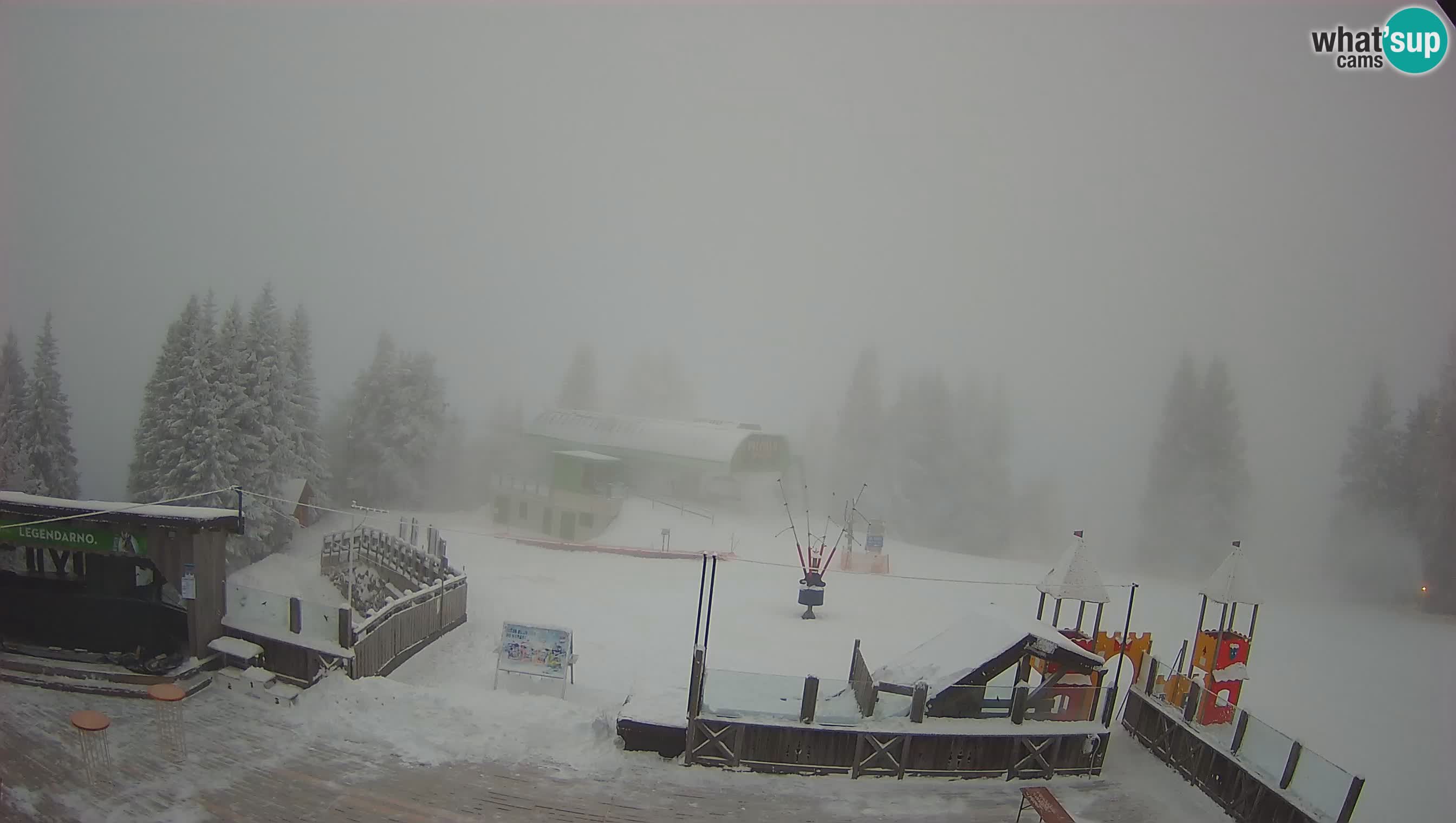 Alpska Perla Ski center Cerkno Počivalo webcam – Slovenia