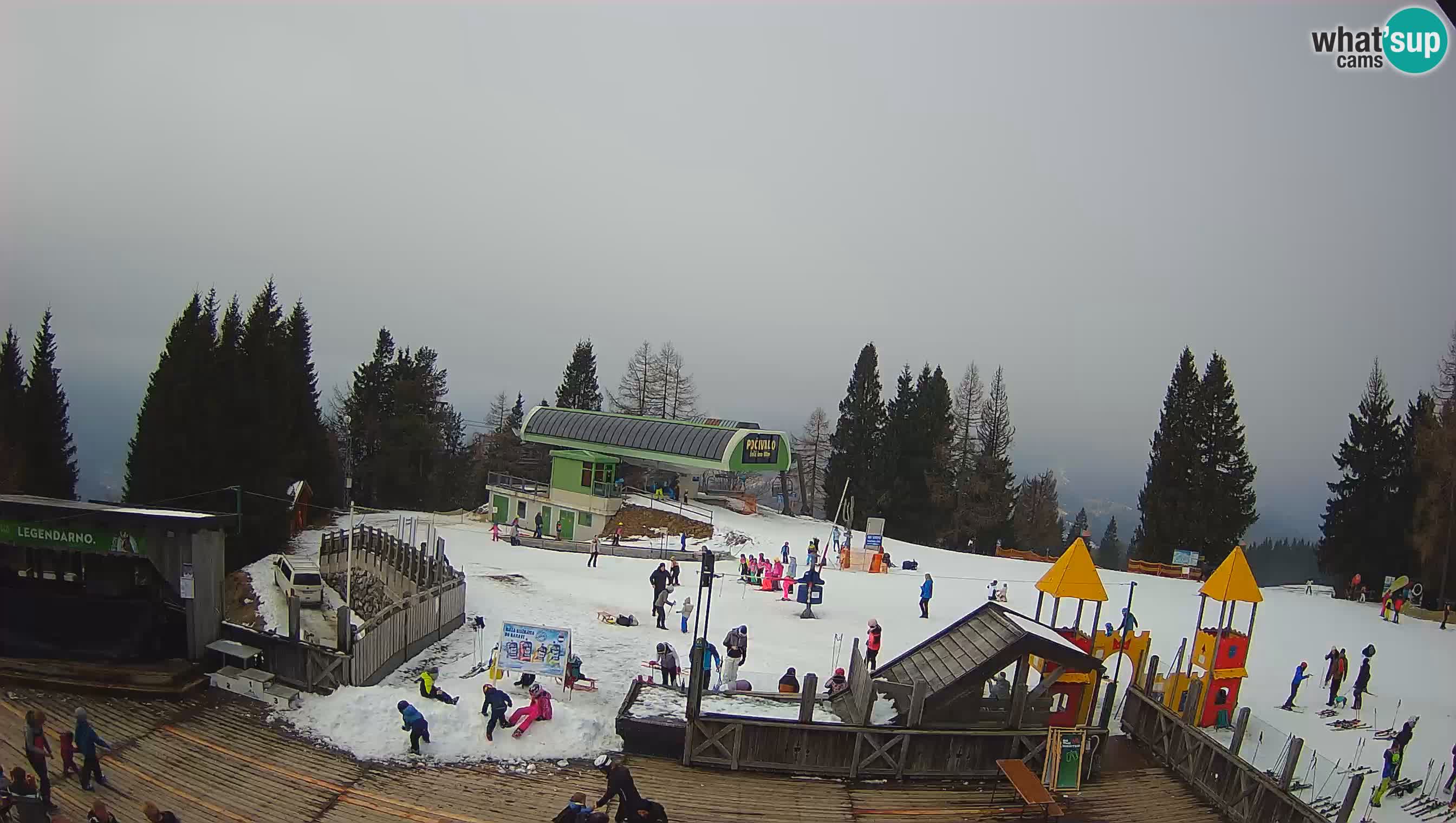 Alpska Perla Ski center Cerkno Počivalo webcam – Slovenia