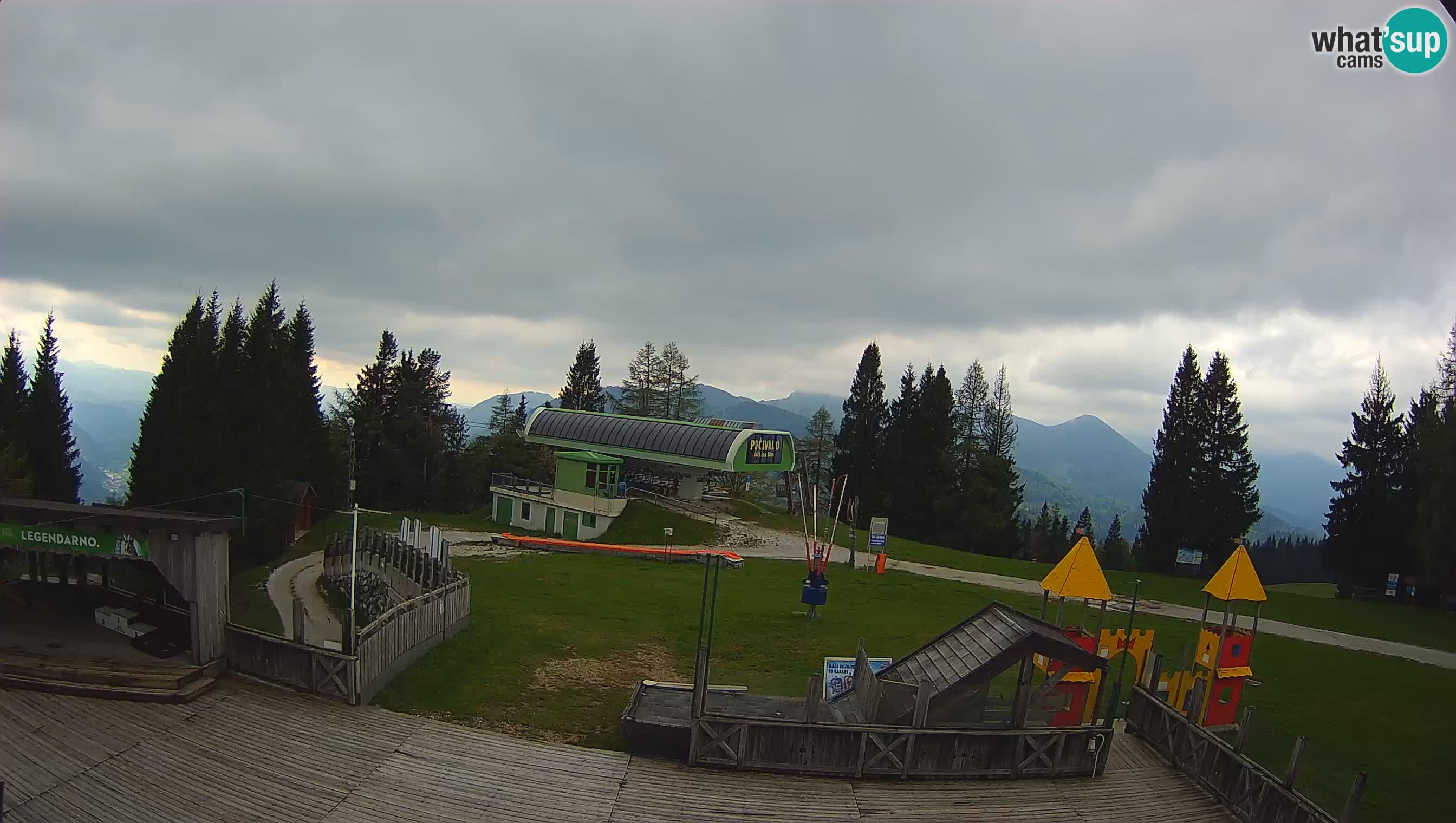 Alpska Perla Ski center Cerkno Počivalo webcam – Slovenia