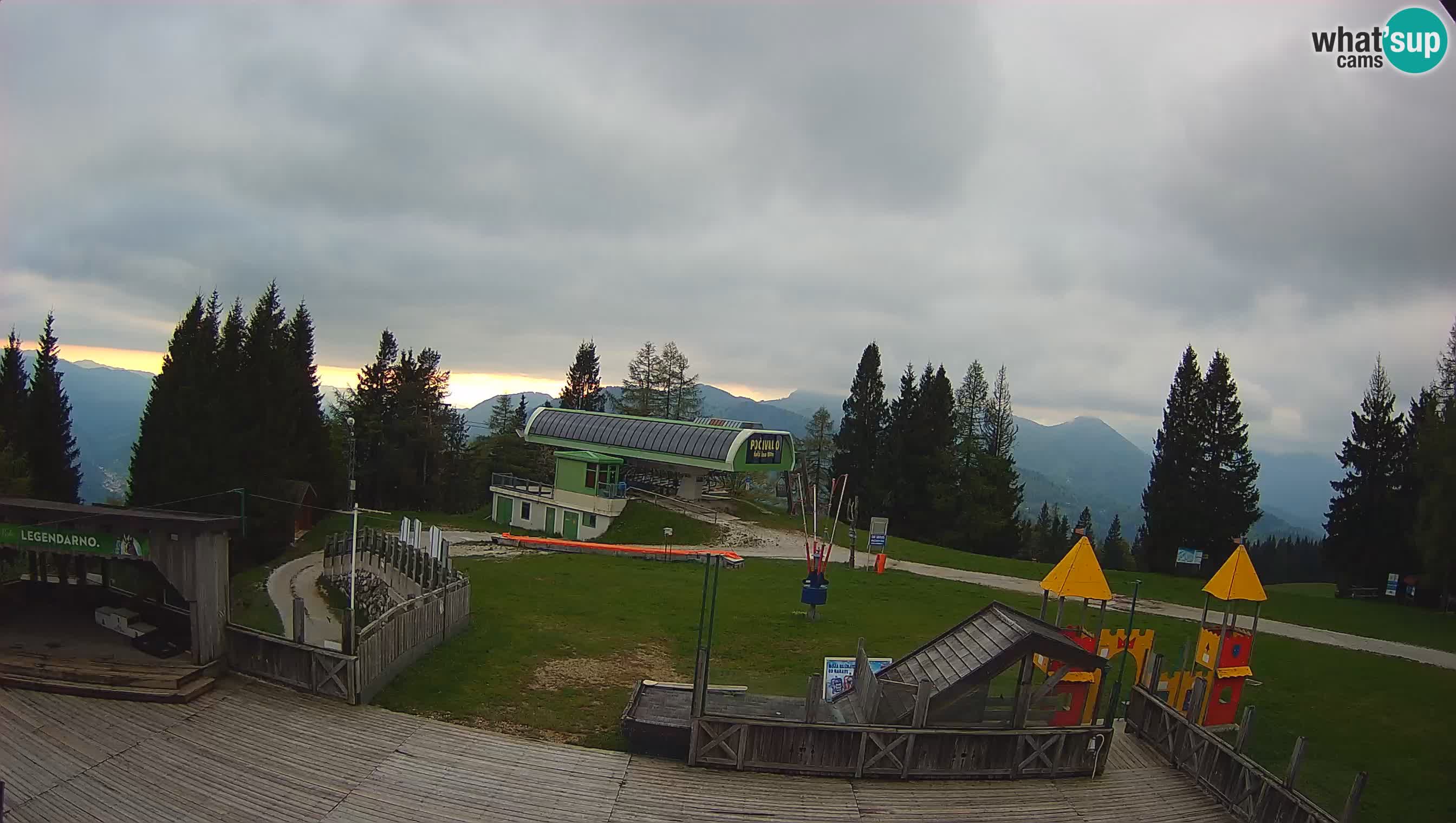 Alpska Perla Ski hotel Cerkno Počivalo webcam – Slovenia