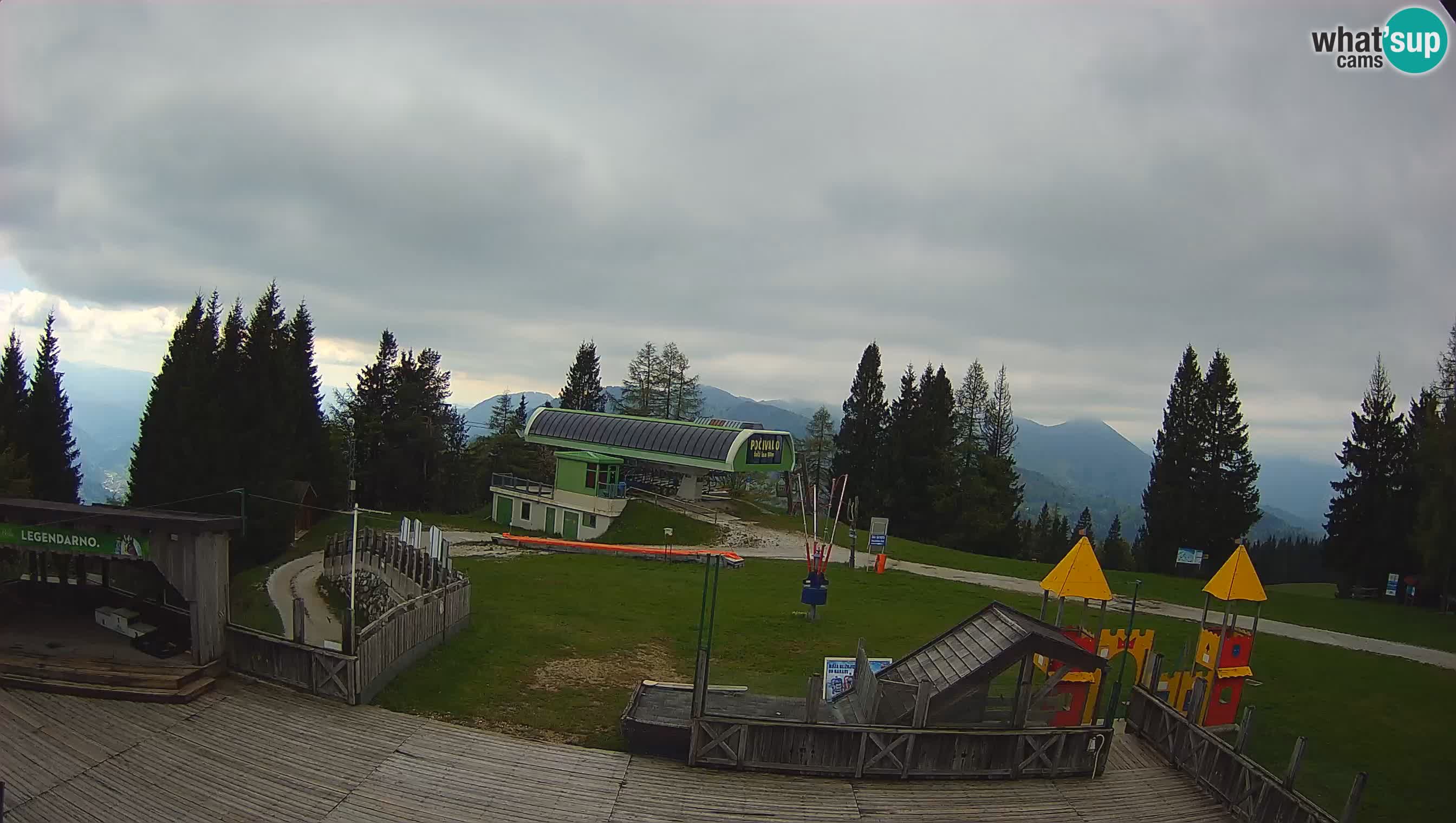 Webcam de la station de ski des Alpes slovènes à Cerkno Počivalo