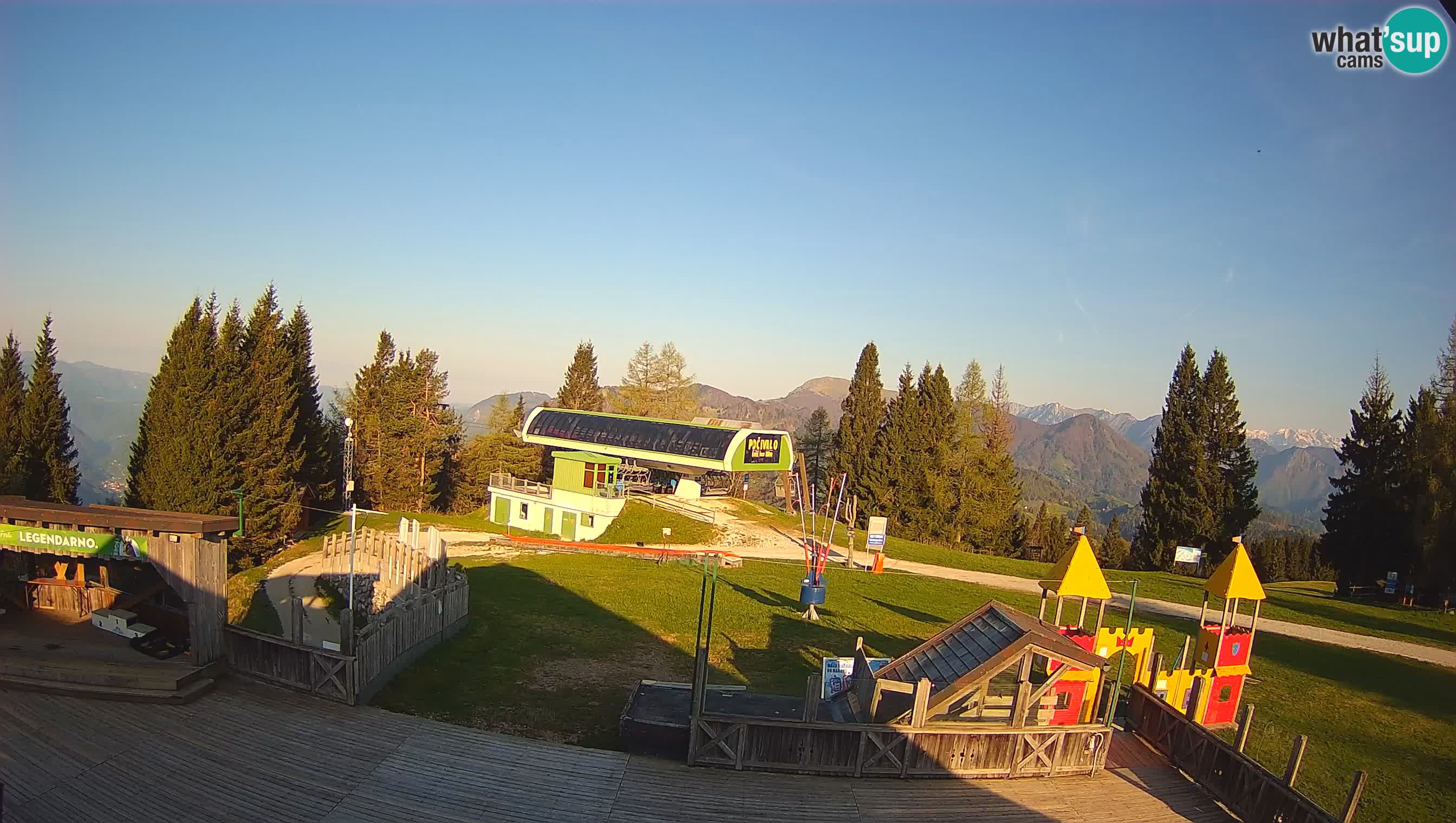 Alpska Perla Ski center Cerkno Počivalo webcam – Slovenia