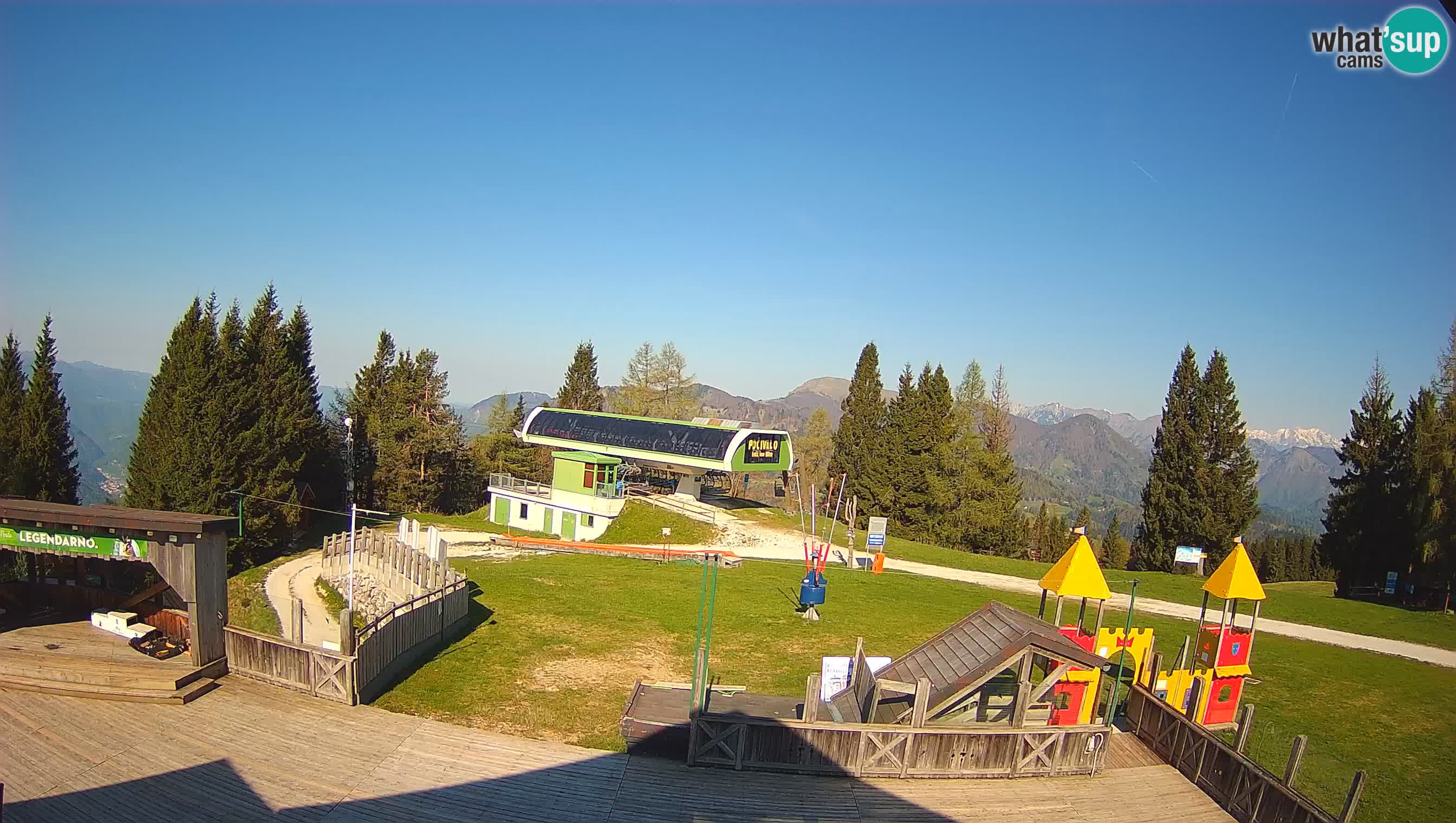 Alpska Perla Ski center Cerkno Počivalo webcam – Slovenia