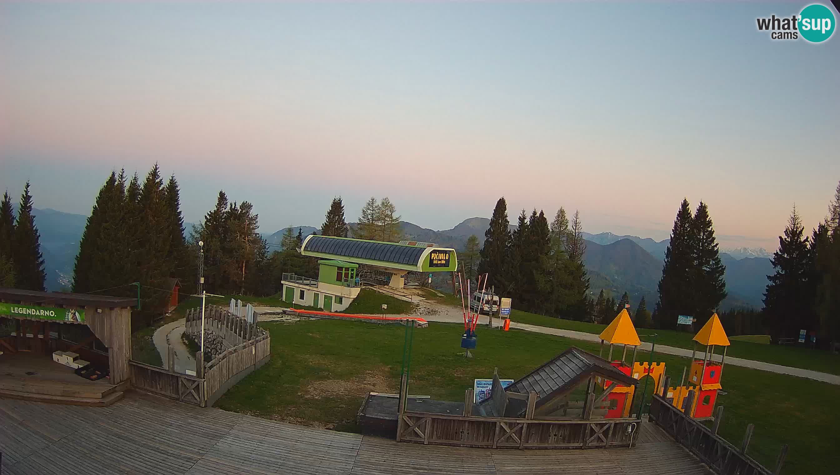 Alpska Perla Ski center Cerkno Počivalo webcam – Slovenia