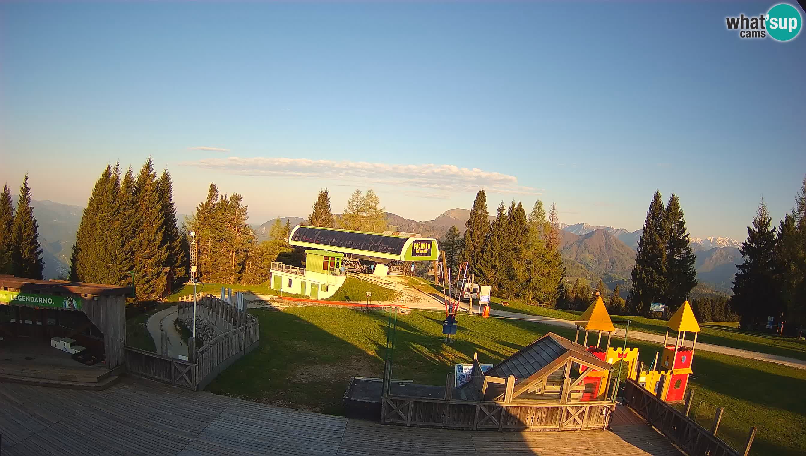 Webcam de la station de ski des Alpes slovènes à Cerkno Počivalo